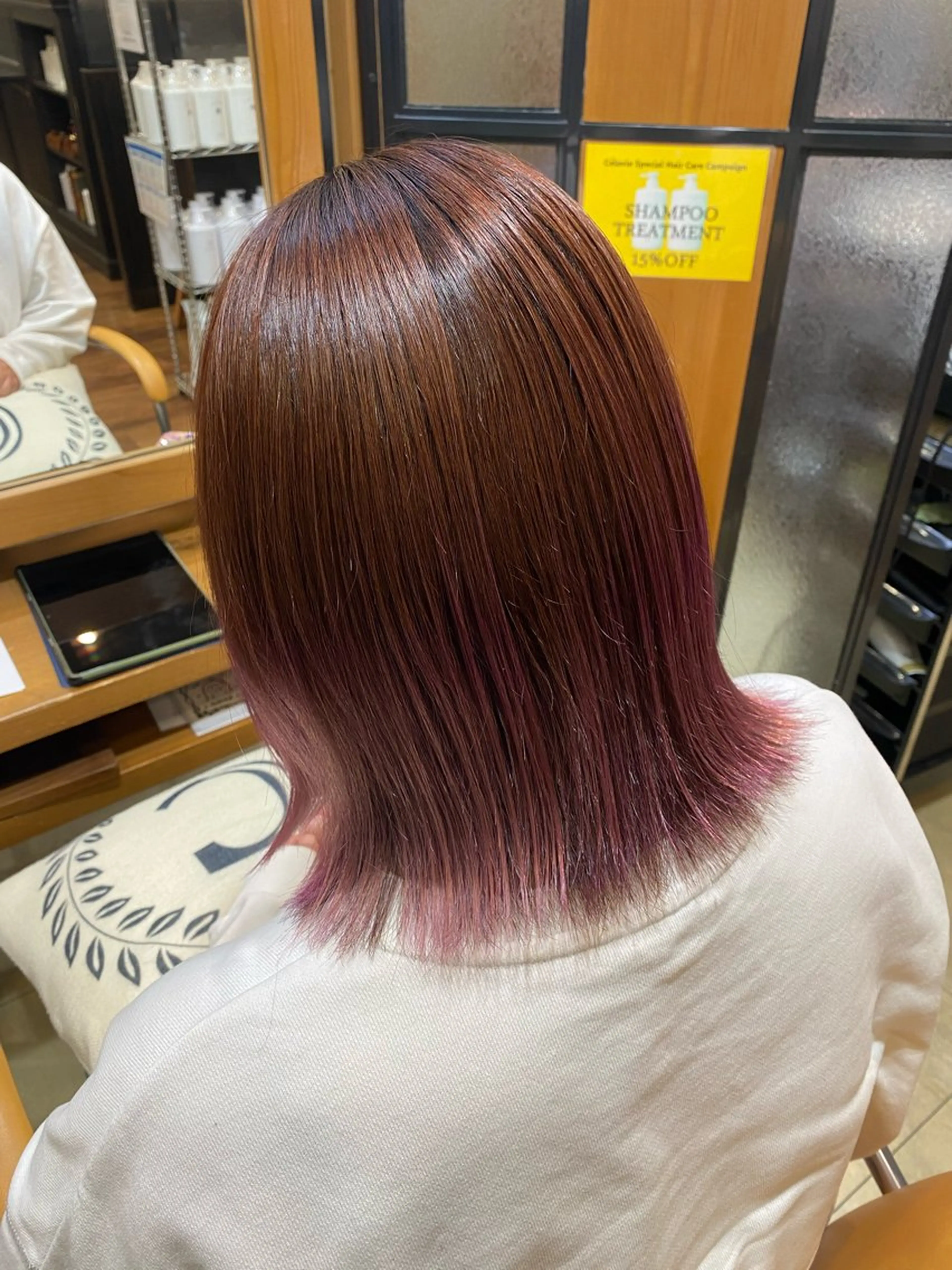 ミディアム 石毛 ひかるのヘアスタイル