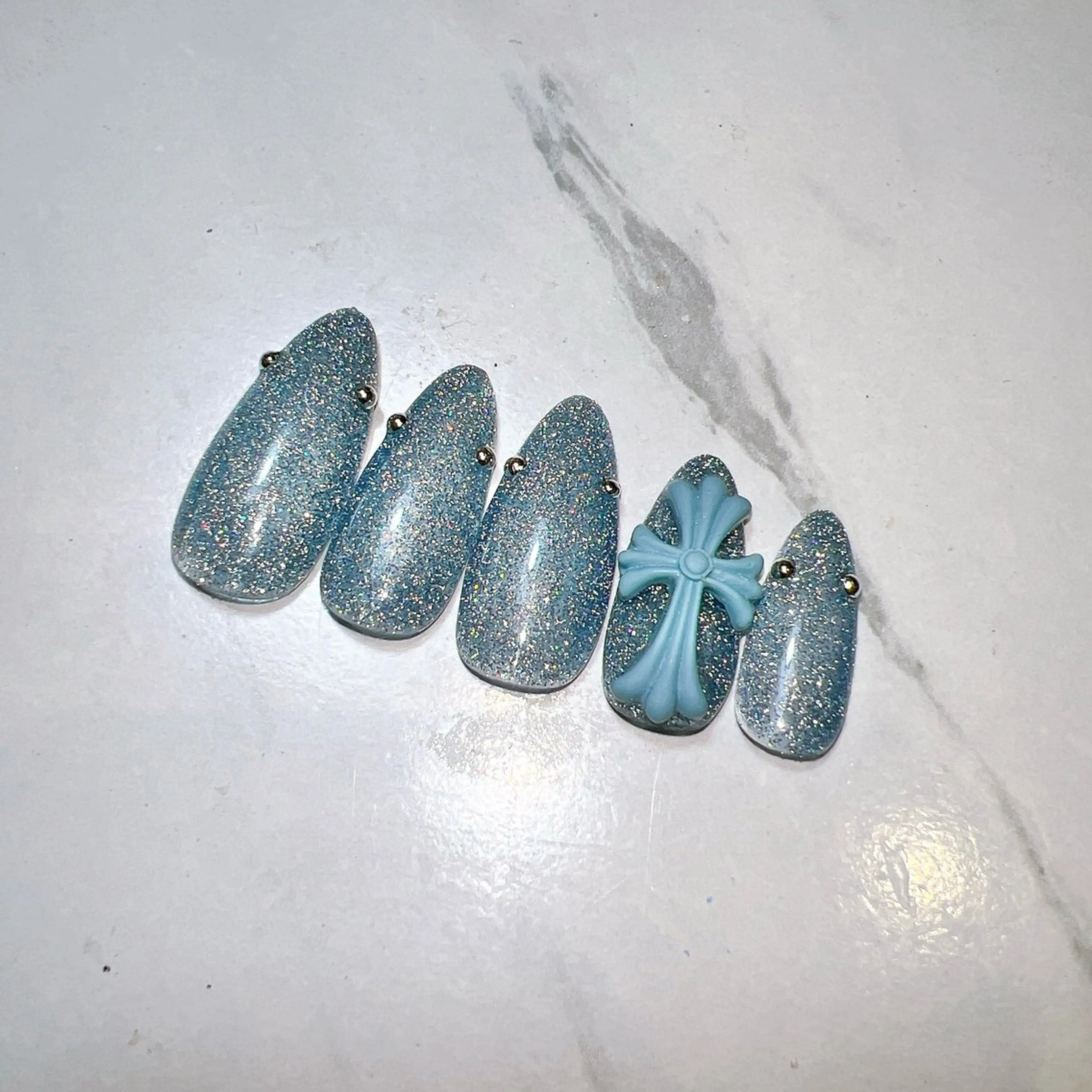 定額デザイン 流行クロスネイル ベースフラッシュの写真