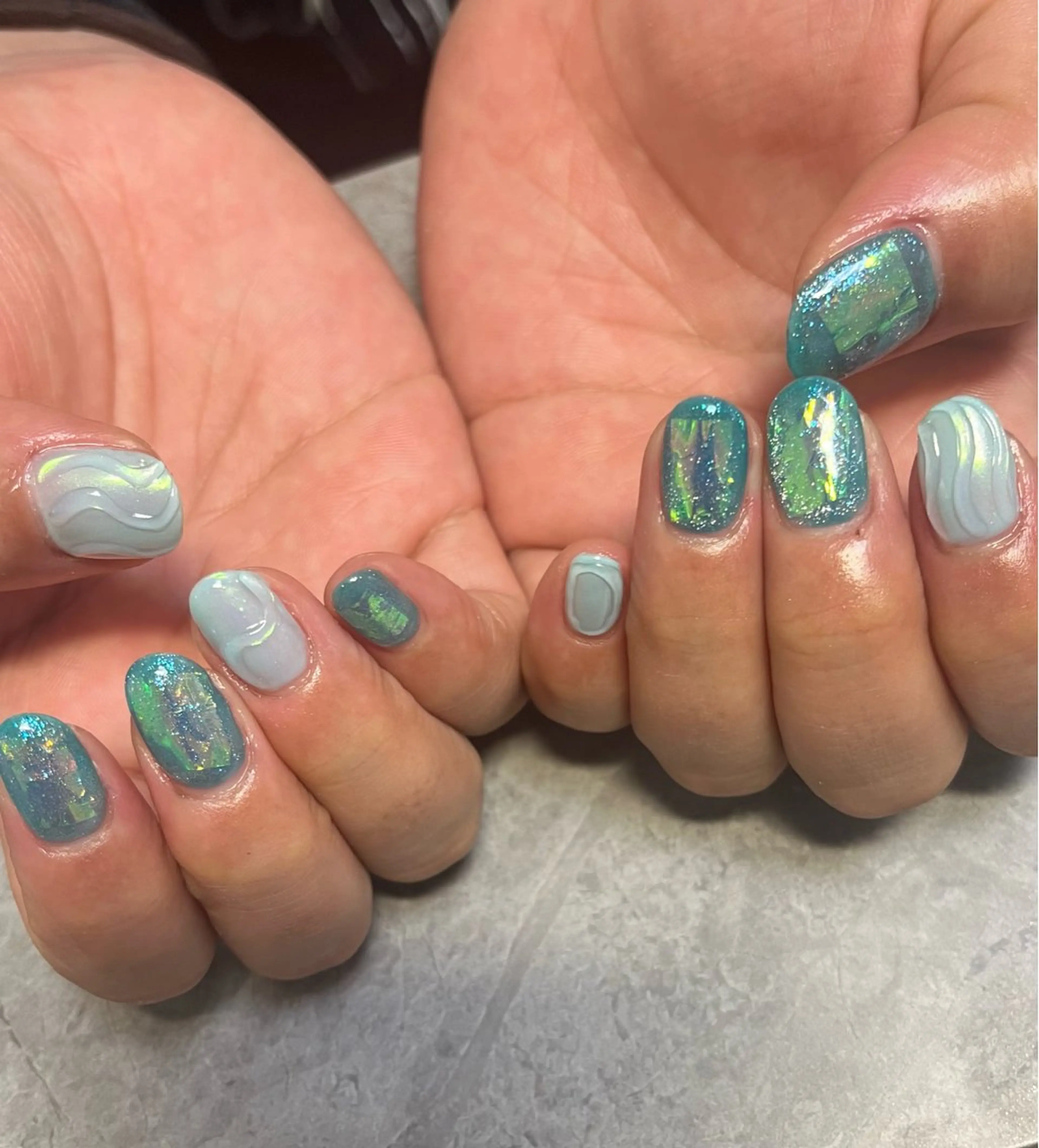 ネイル オーロラネイル クリアネイル グリーン 夏ネイル ハンドネイル ハンドケア Felice所属・ベテランネイル cnc  nailのネイルデザイン