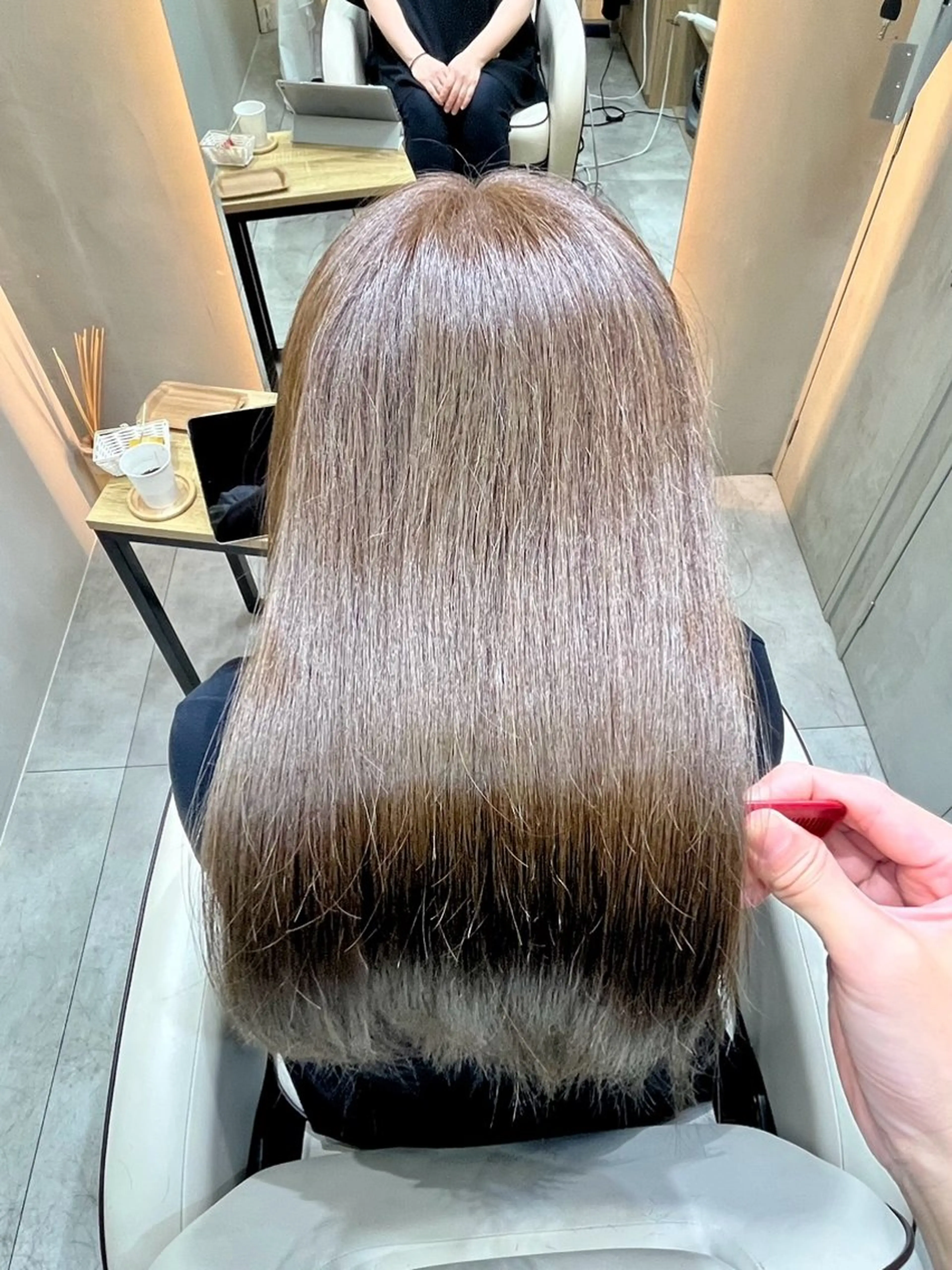 セミロング トリートメント Soleriaソレリア所属・おしゃれ染めで白髪を 染める/山口玲緒奈のヘアスタイル