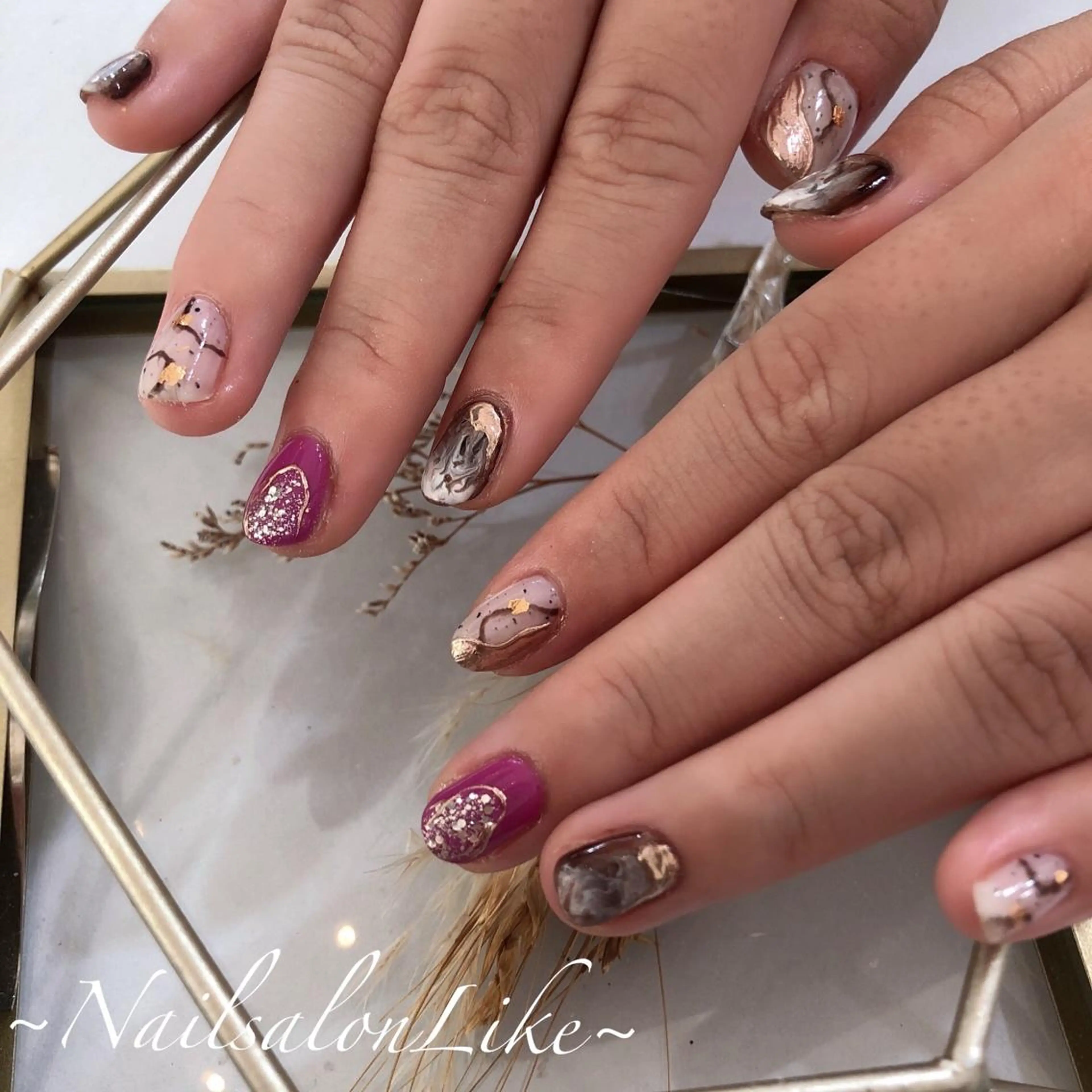 ショート ネイル アートネイル ミラーネイル ニュアンスネイル Likeモデル 募集中のネイルデザイン