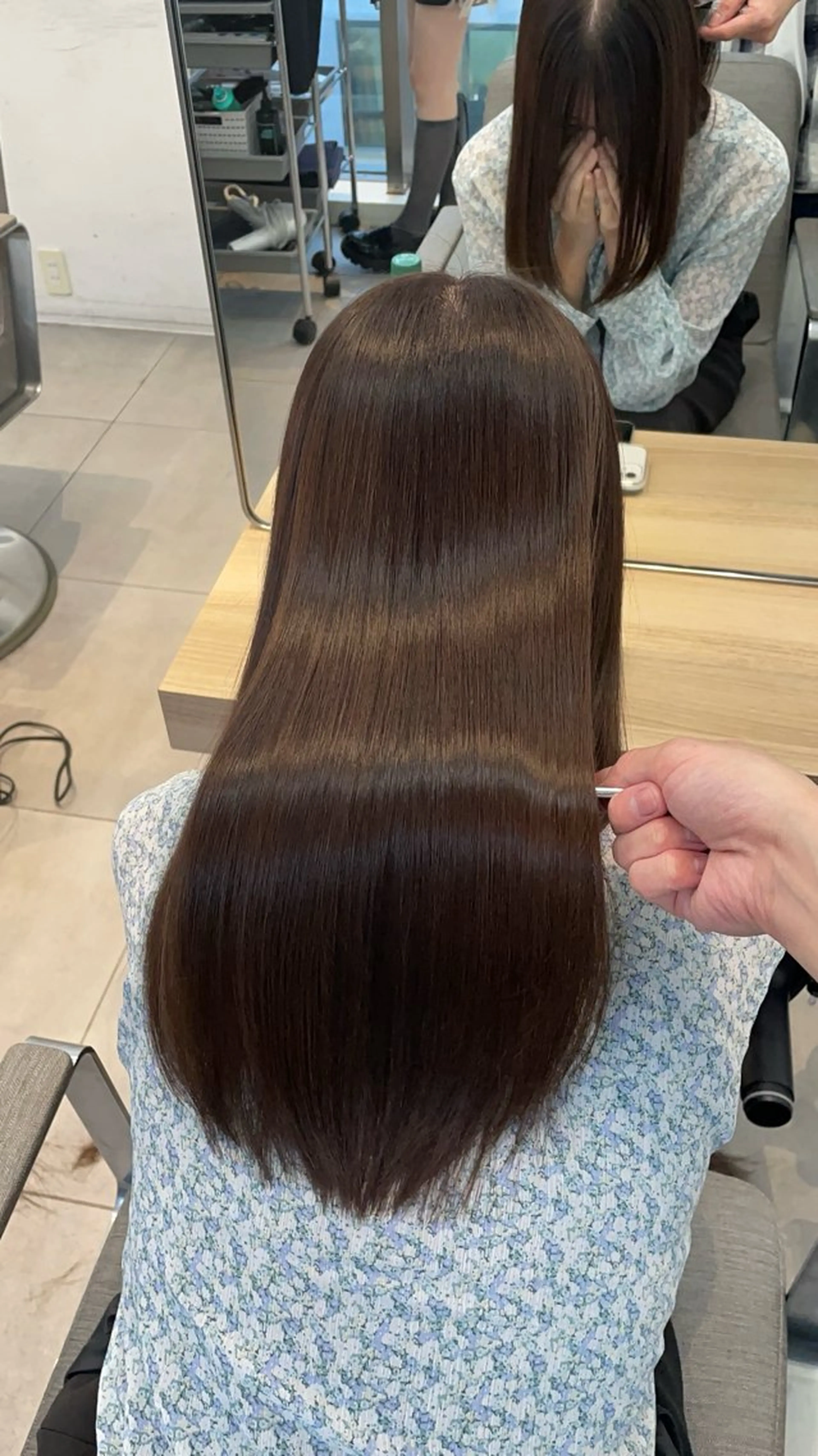 ロング パーマ ヘアカラー 縮毛矯正 トリートメント ✨髪質改善✨美髪 矯正🫧小泉のヘアスタイル