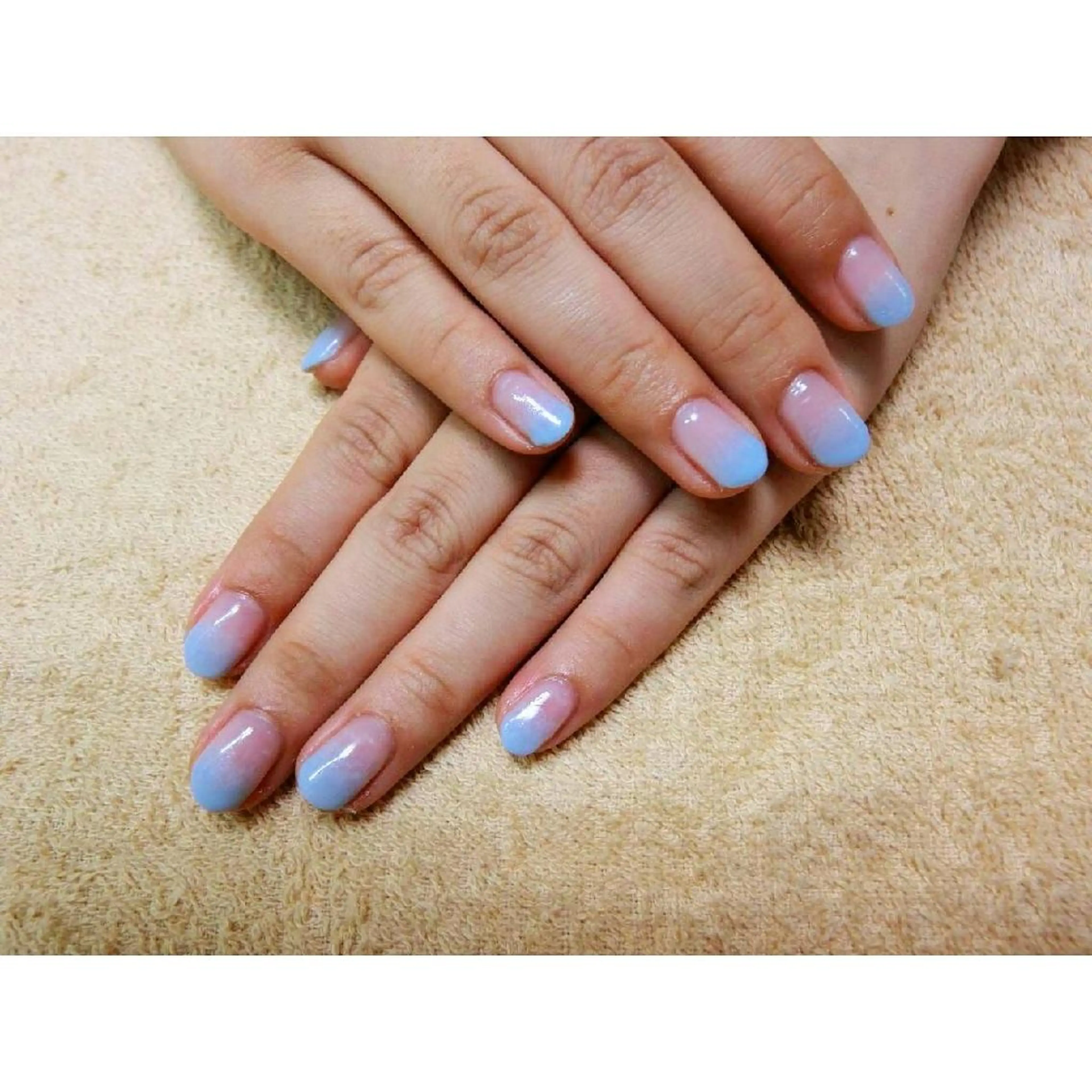 ネイル グラデーション 痛ネイル/ワンホン/ フィルイン/長さだしのネイルデザイン