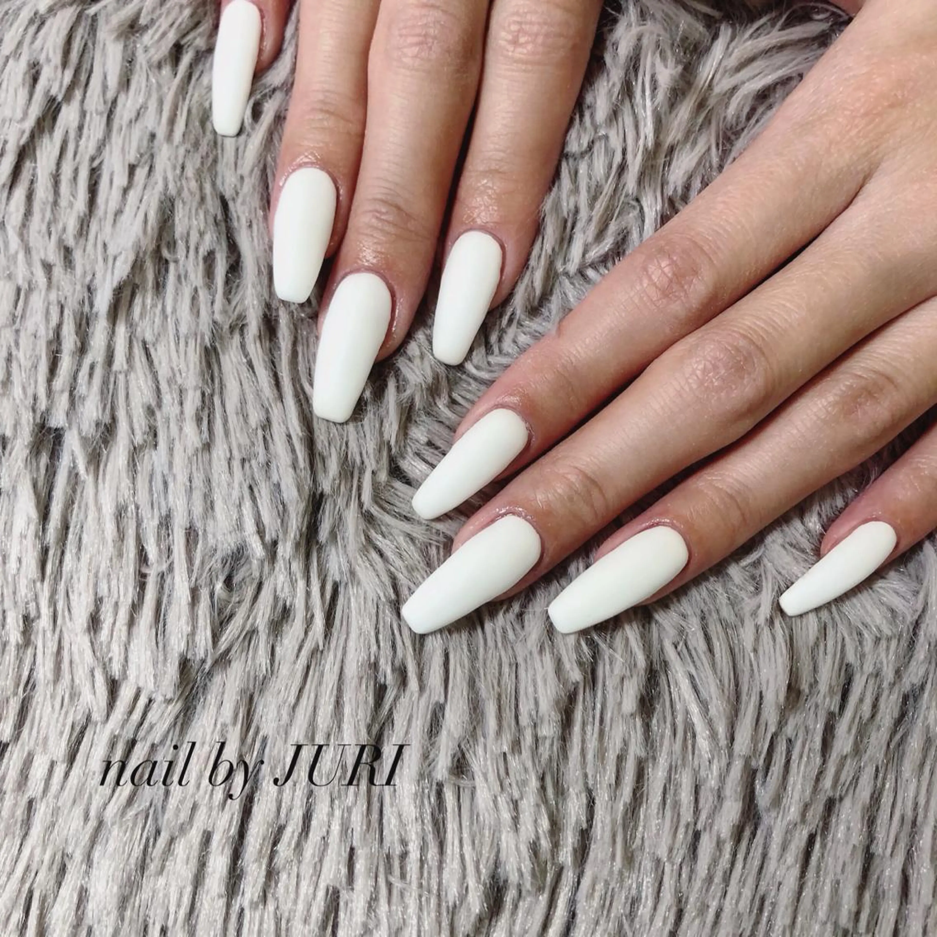 ネイル フットネイル フレンチネイル ジェルネイル ラメ(グリッター) ラメグラデーション NEO Beauty Salon所属・𝐍𝐄𝐎 𝐉𝐔𝐑𝐈のネイルデザイン