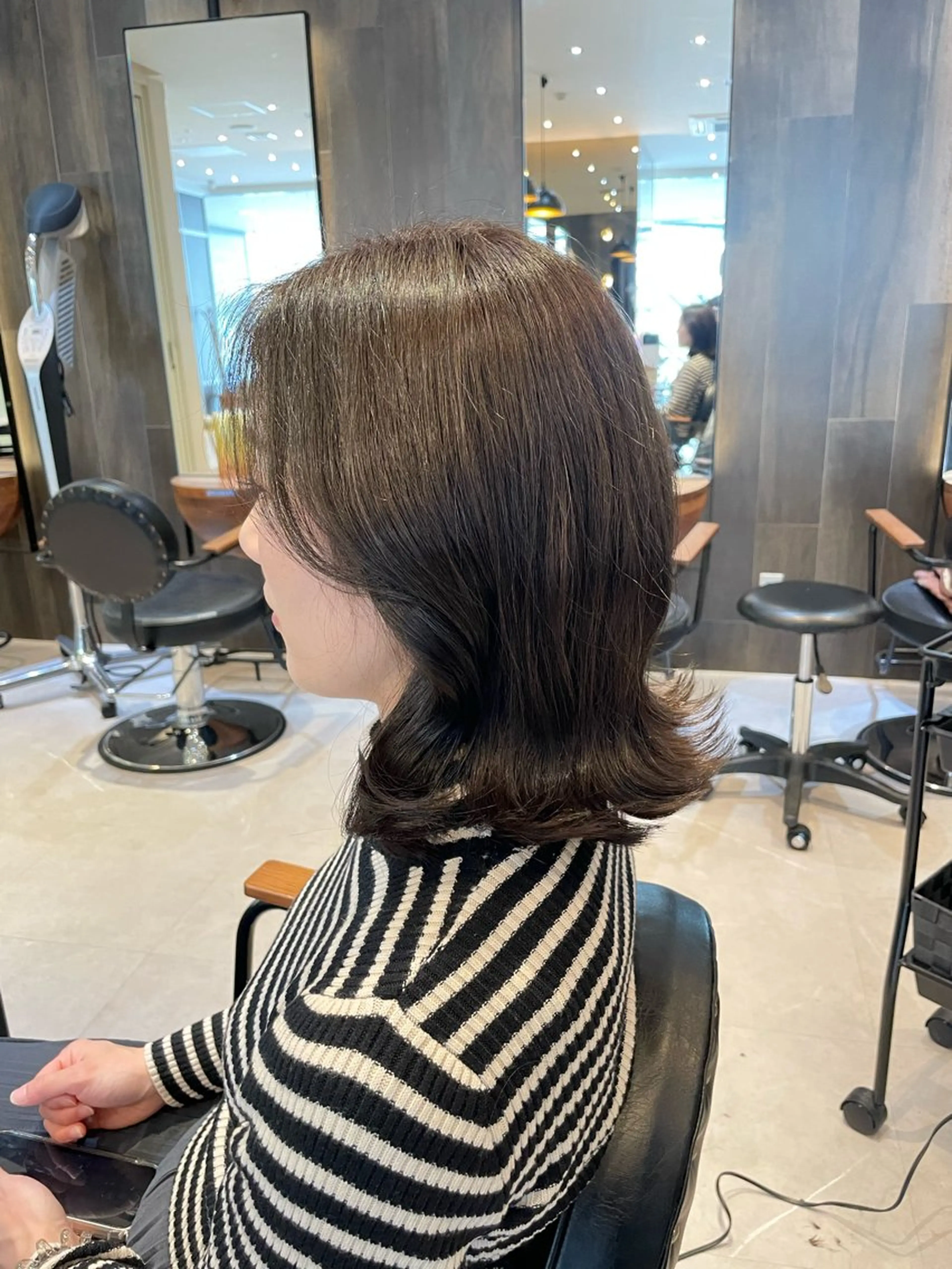 セミロング カラー アッシュ アッシュグレー オリーブカラー🫒/ 透明感カラー/みゆのヘアスタイル