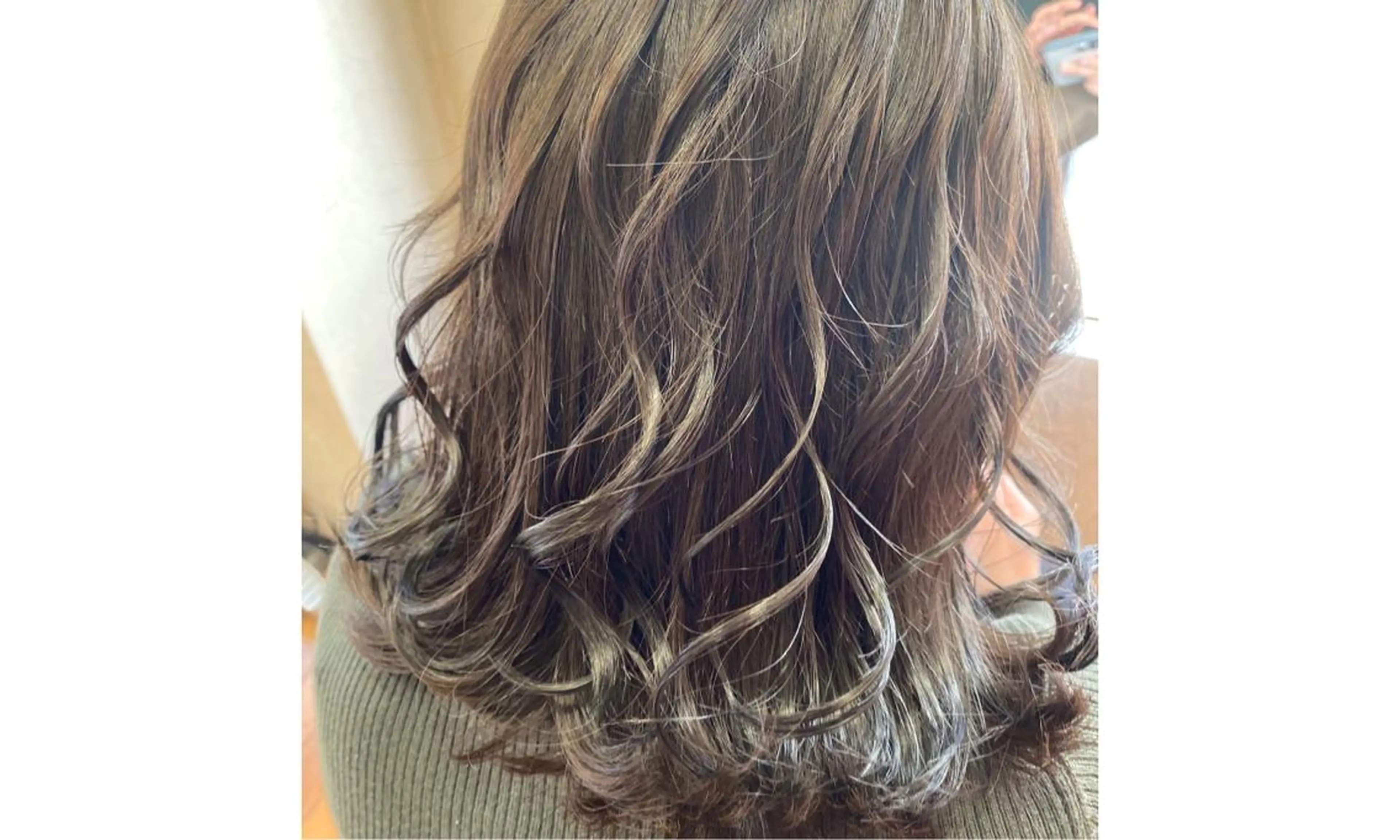 ミディアム カラー 透明感カラー イルミナカラー moana大宮所属・mio ☆のヘアスタイル