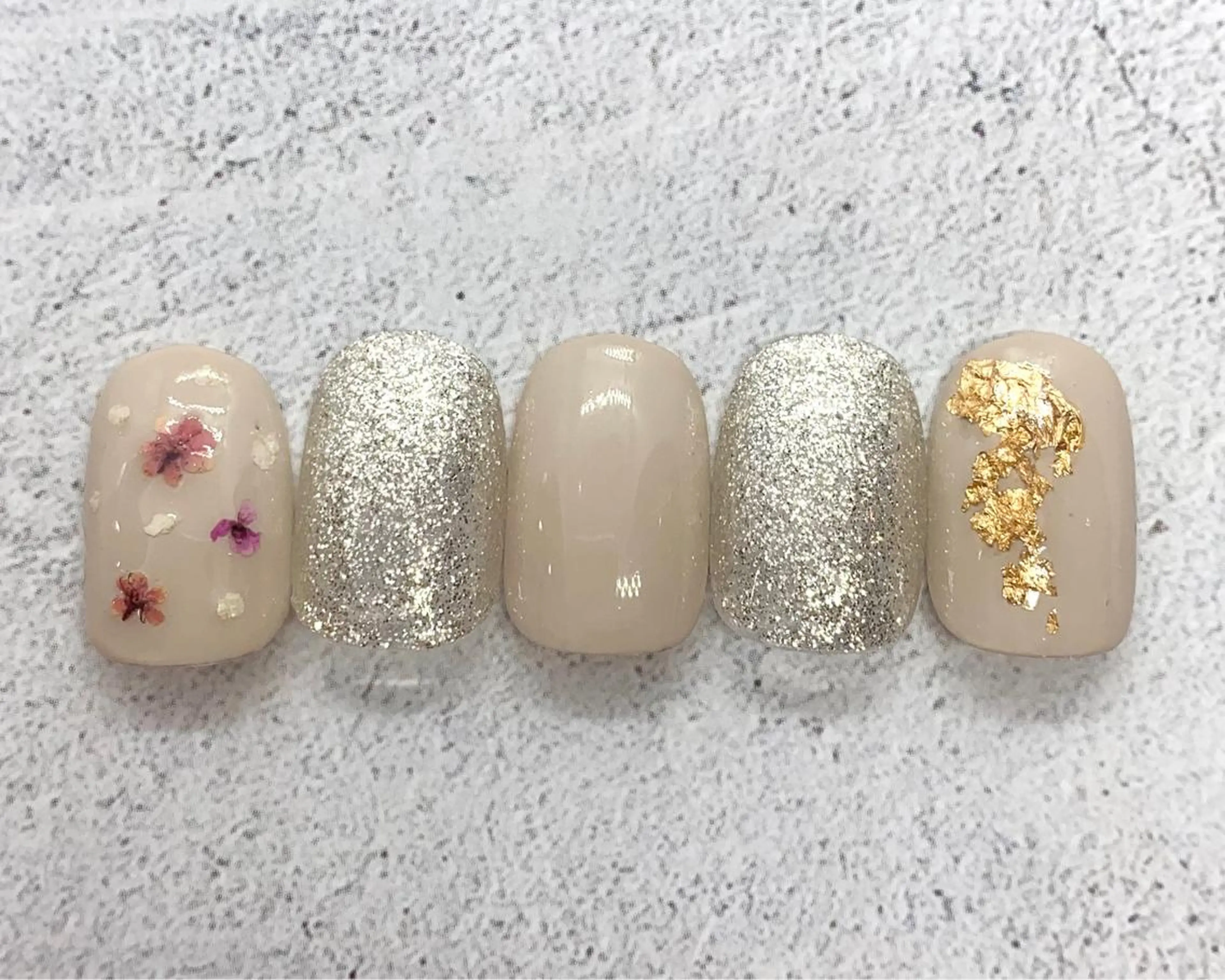 ネイル 寺田 遥菜のネイルデザイン