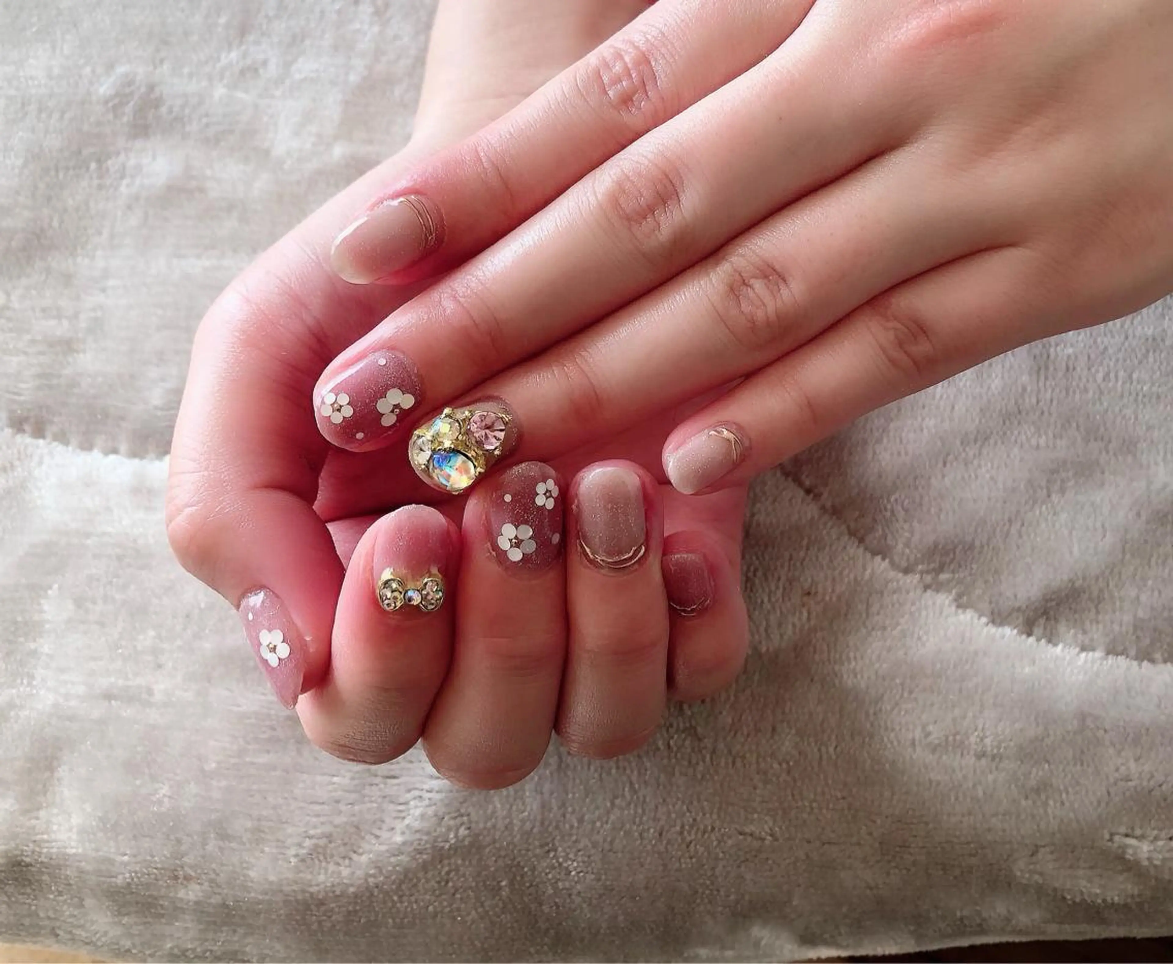 ネイル ハンドネイル t. yoshizawaのネイルデザイン