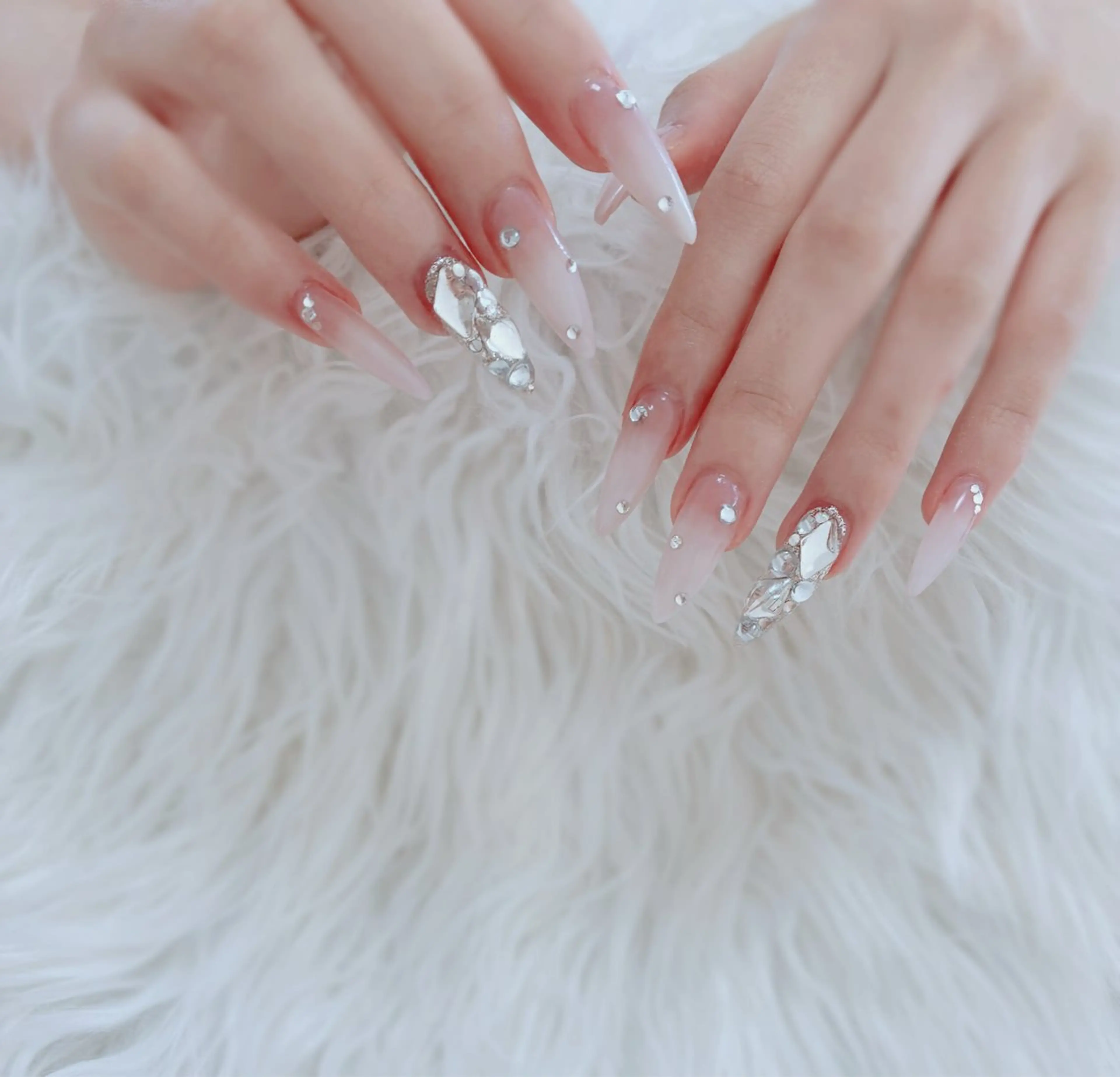 ネイル ESPOIR Ｎのネイルデザイン