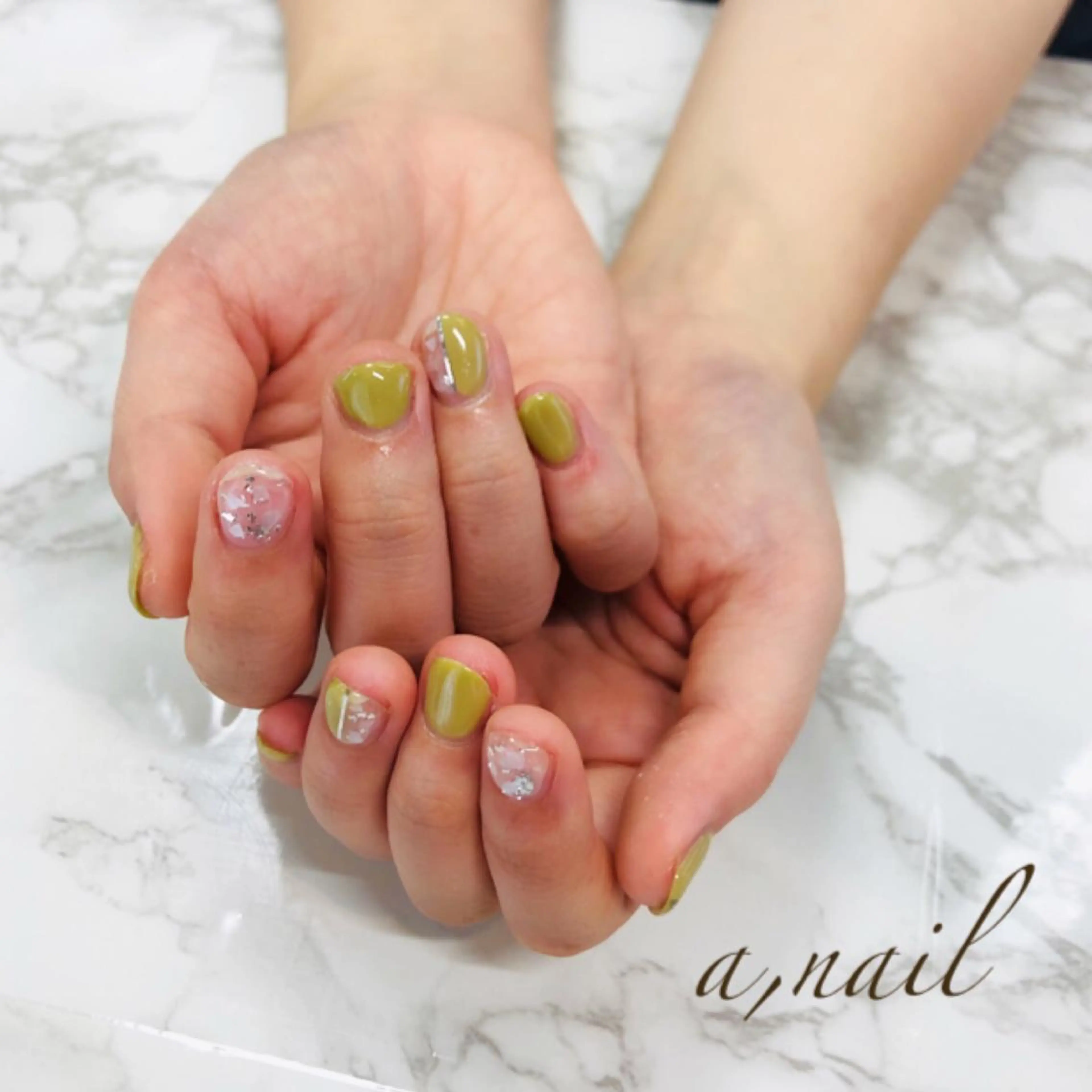 ネイル フットネイル ジェルネイル グラデーション ラメ(グリッター) ラメグラデーション ハンドネイル ネイルサロン エーネイルのネイルデザイン