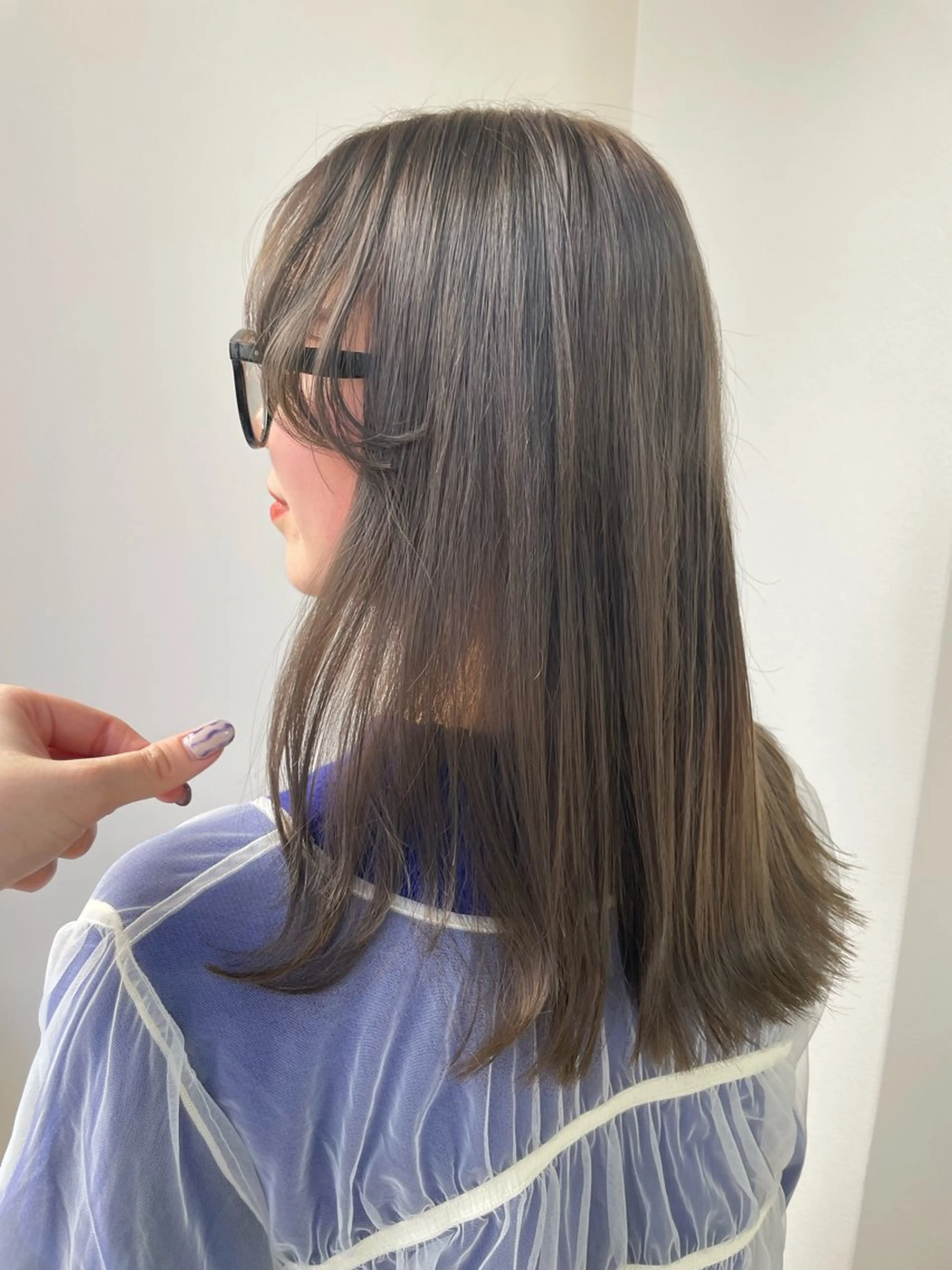 ミディアム カラー アッシュ 透明感カラー ダブルカラー オリーブアッシュ ヘアカラー sherry/R所属・sherry/R 三川町　川口真里奈のヘアスタイル