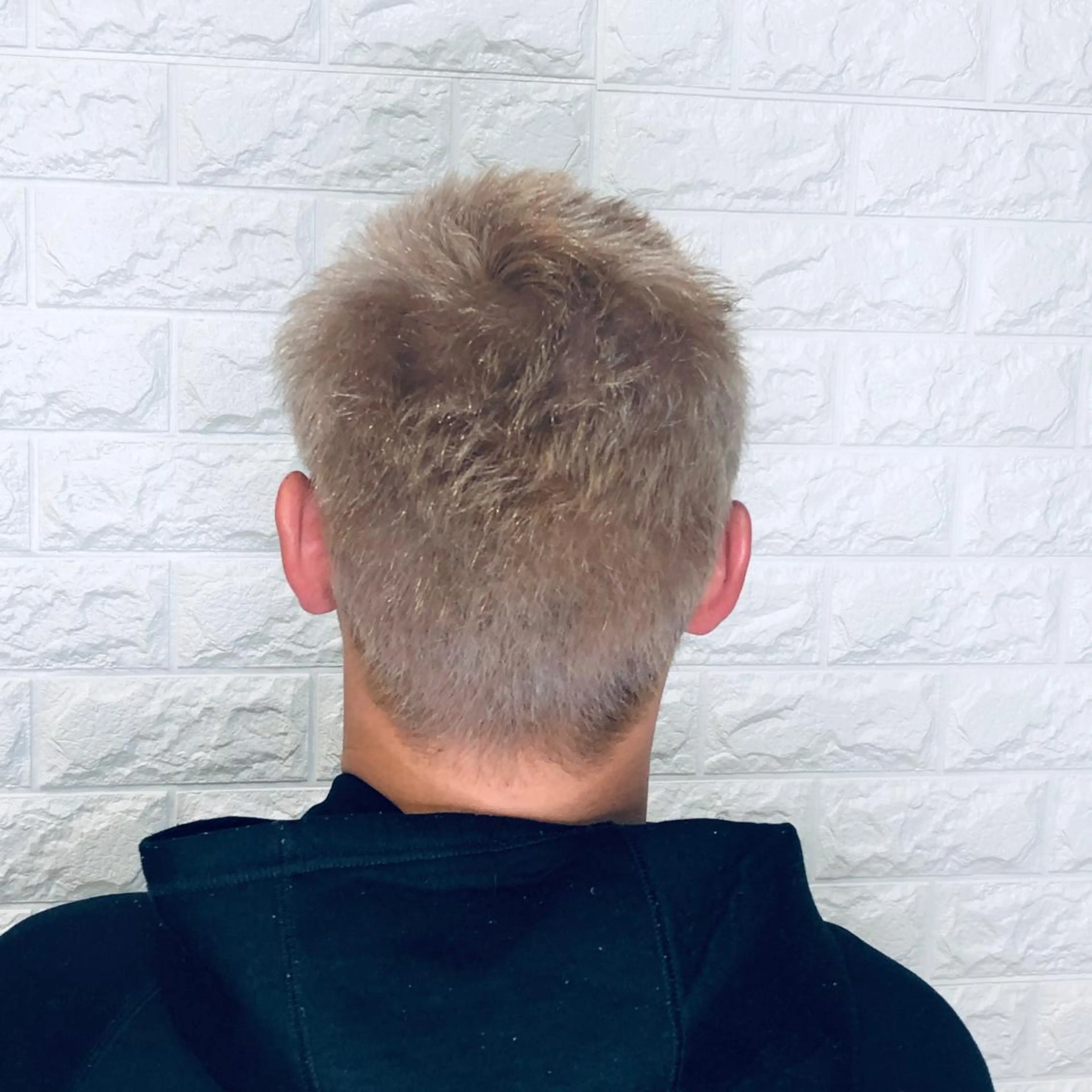 ショート カラー メンズ メンズブリーチ ブリーチ 北脇 健治のヘアスタイル