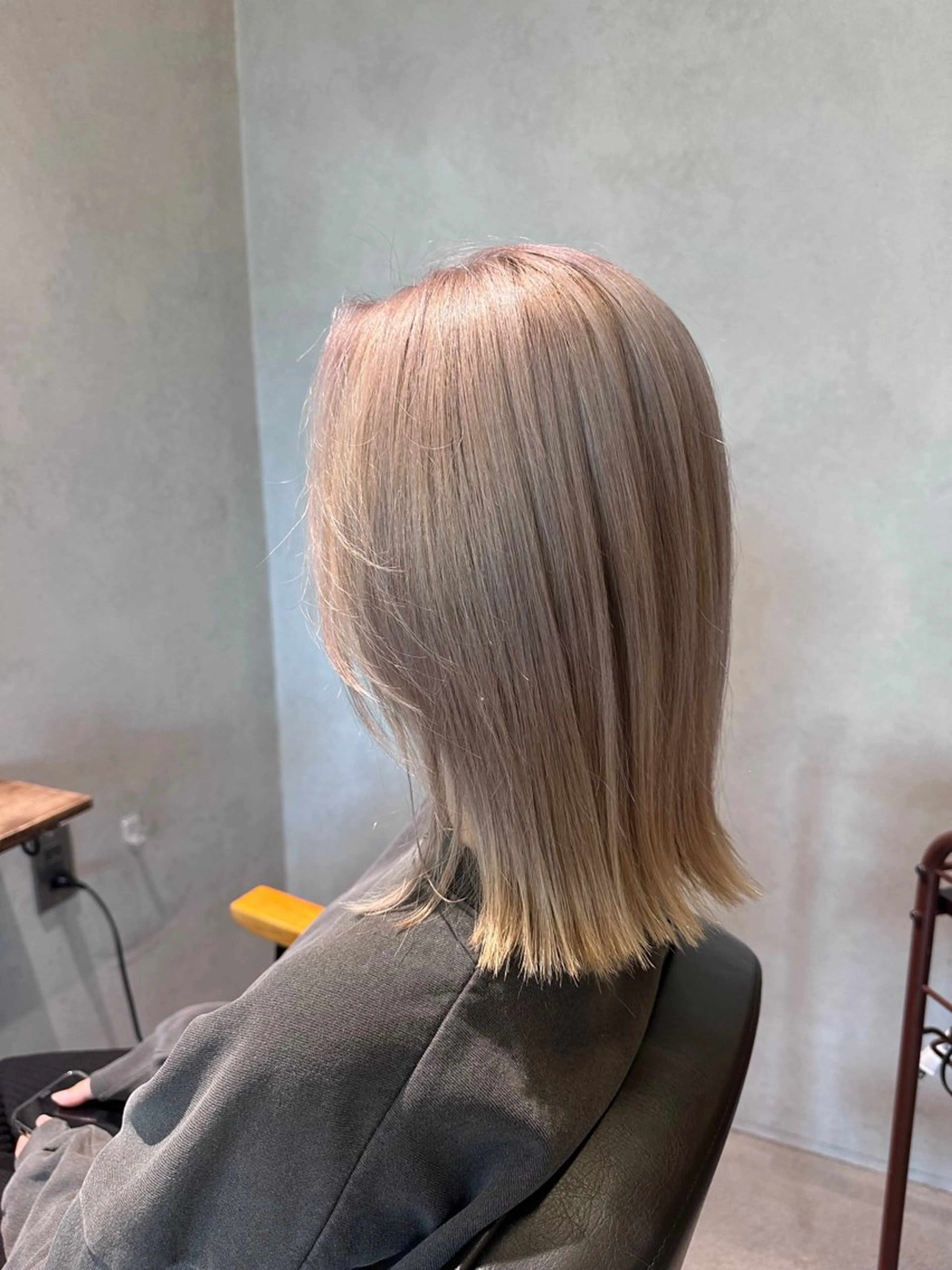 ミディアム ヘアカラー morrow by suntown所属・東浦和morrow SERINAのヘアスタイル