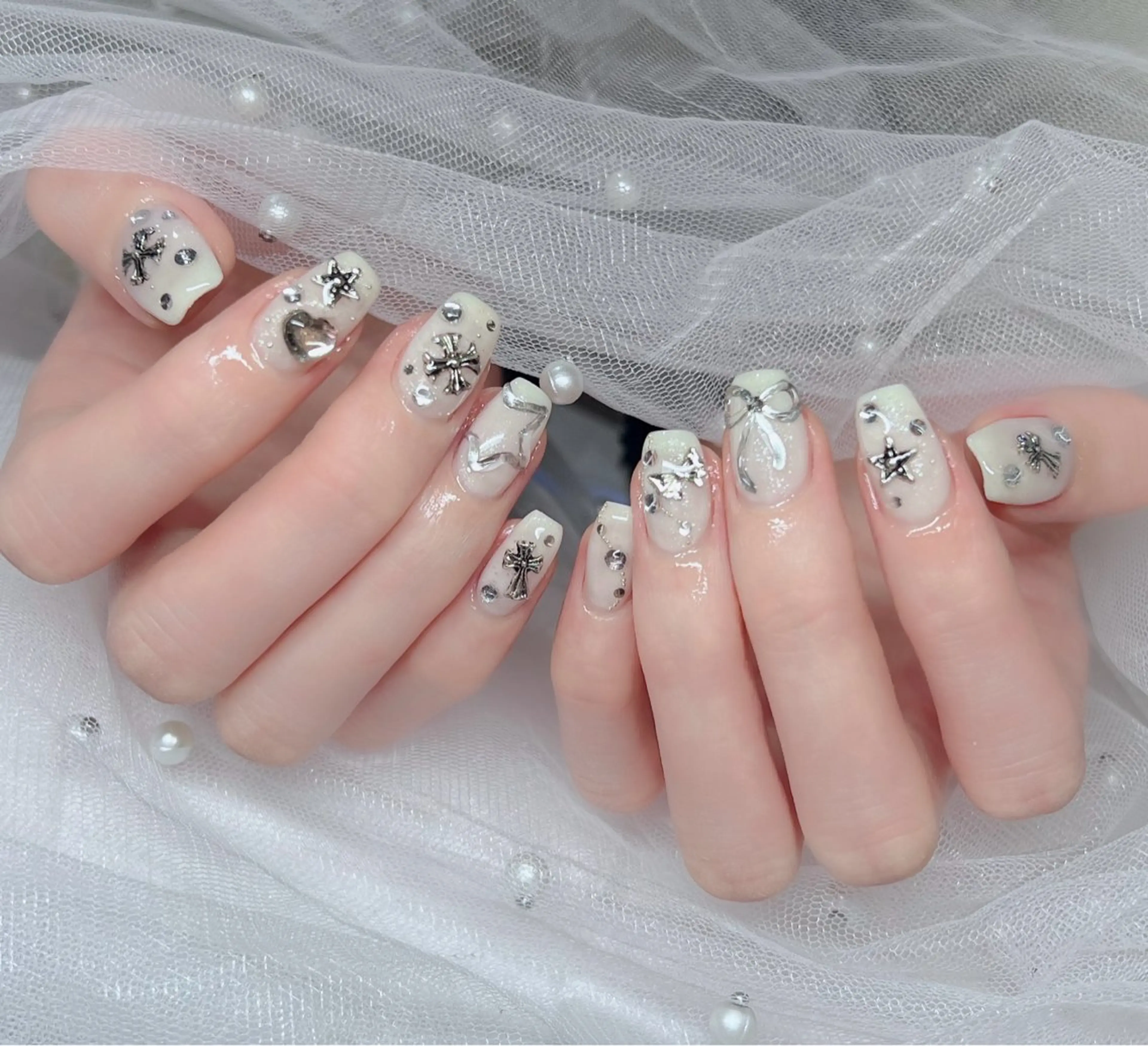 ネイル ハンドネイル 🎀PG🩵 ネイルサロンのネイルデザイン