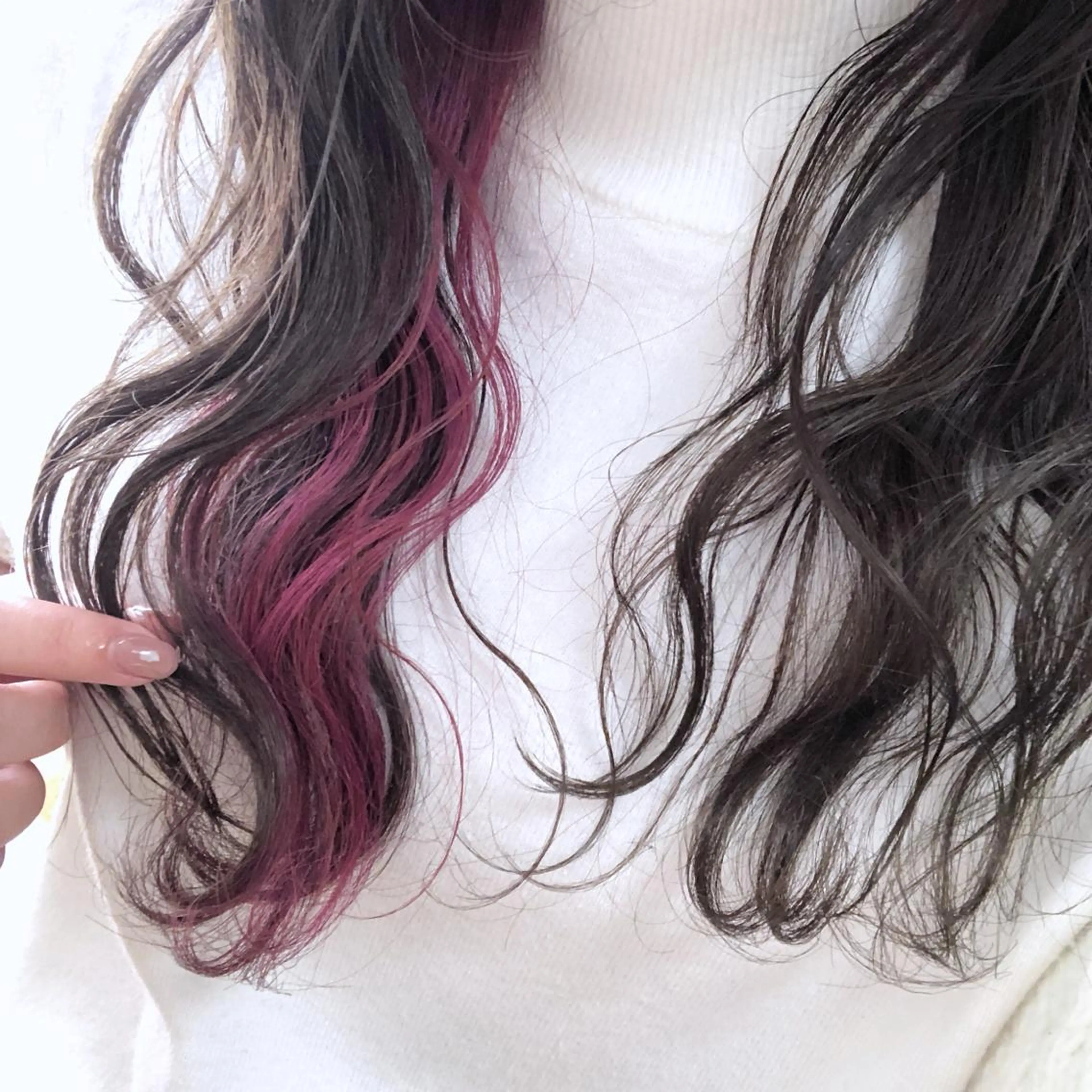 ロング カラー ヘアカラー 小森 樹奈のヘアスタイル