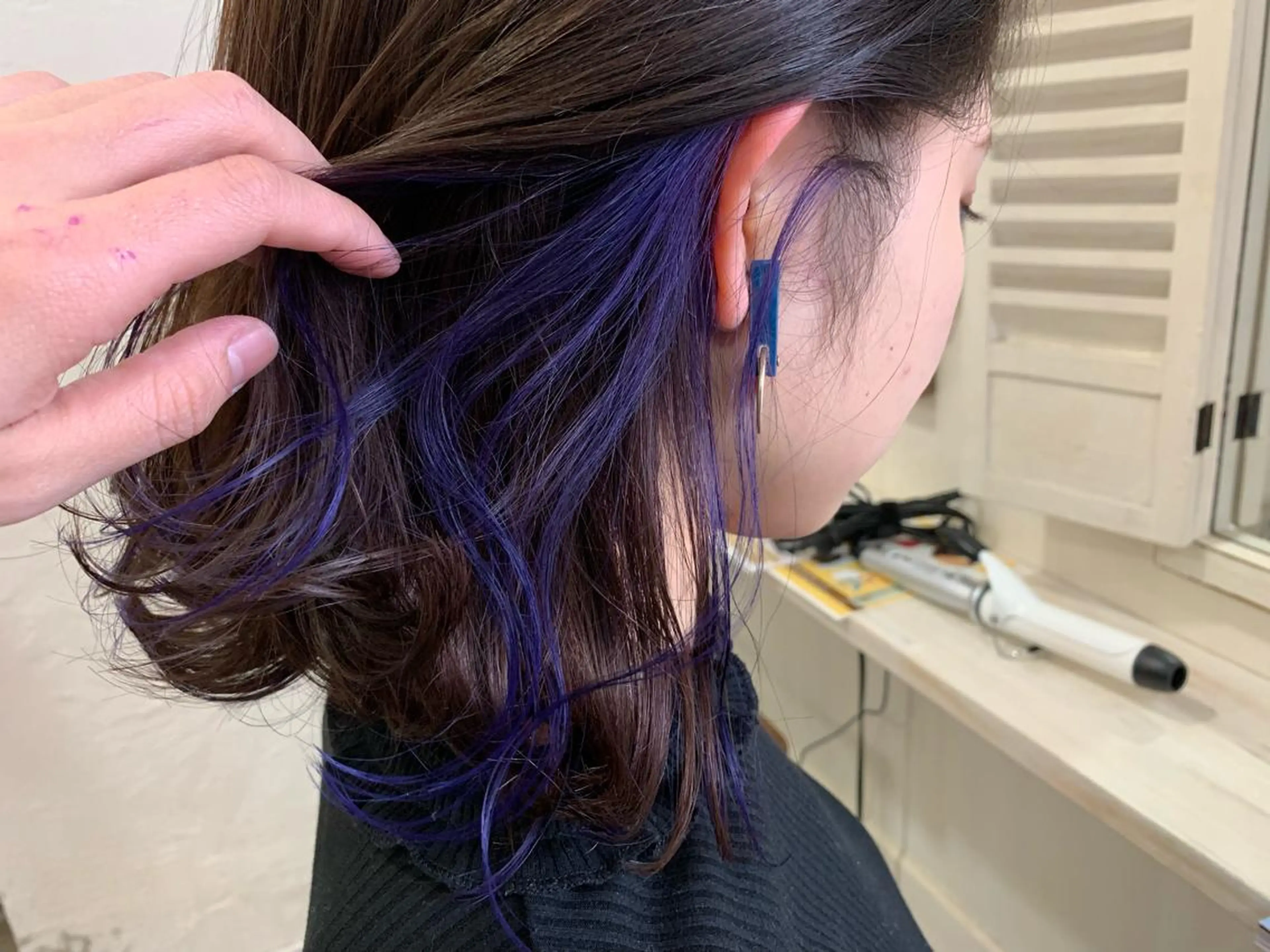 ミディアム カラー fio マナミのヘアスタイル