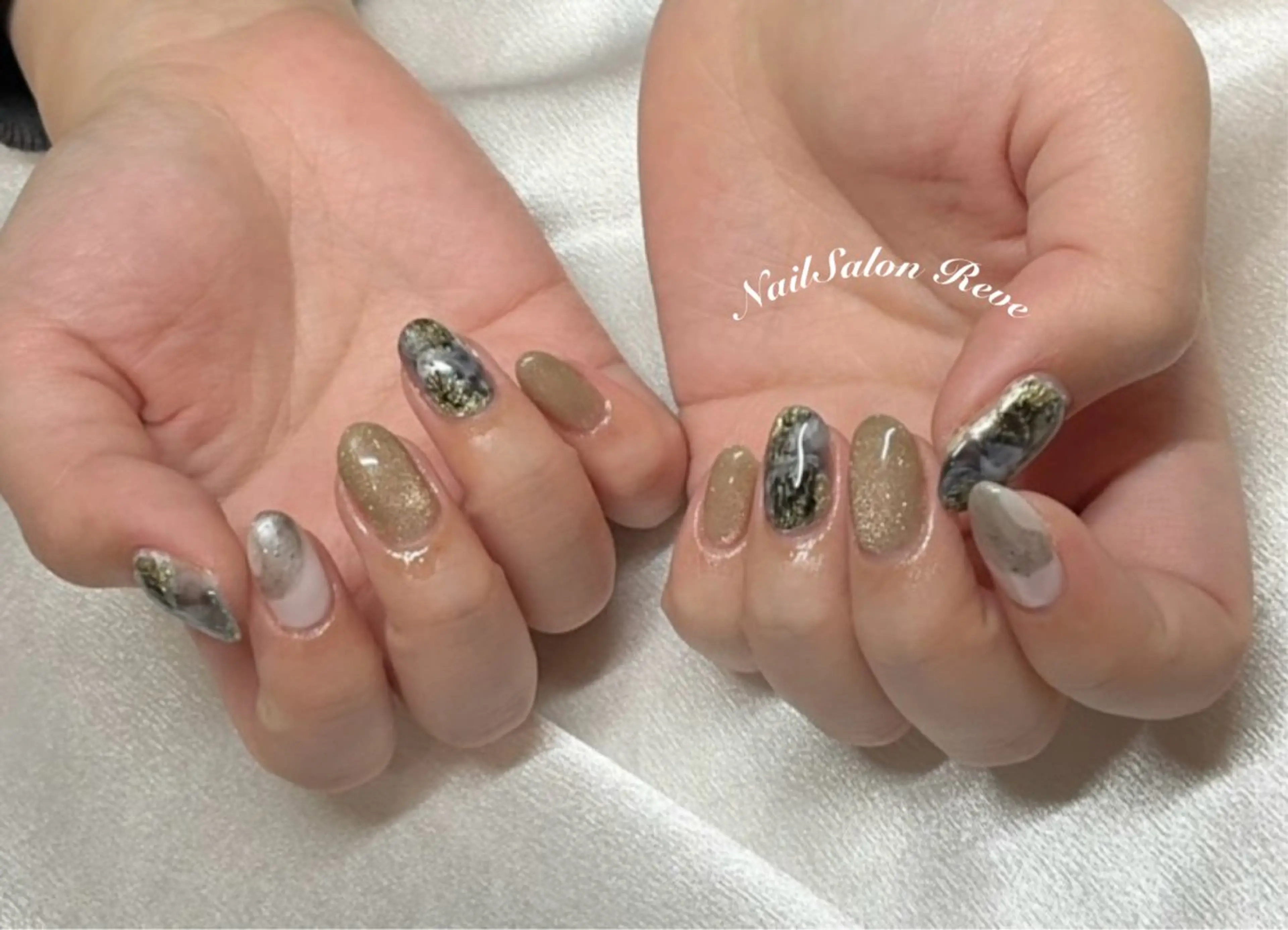 ネイル マグネットネイル ニュアンスネイル ハンドネイル NailSalon   Reve（ネイルサロン レーヴ）所属・NailSalon Reveのネイルデザイン