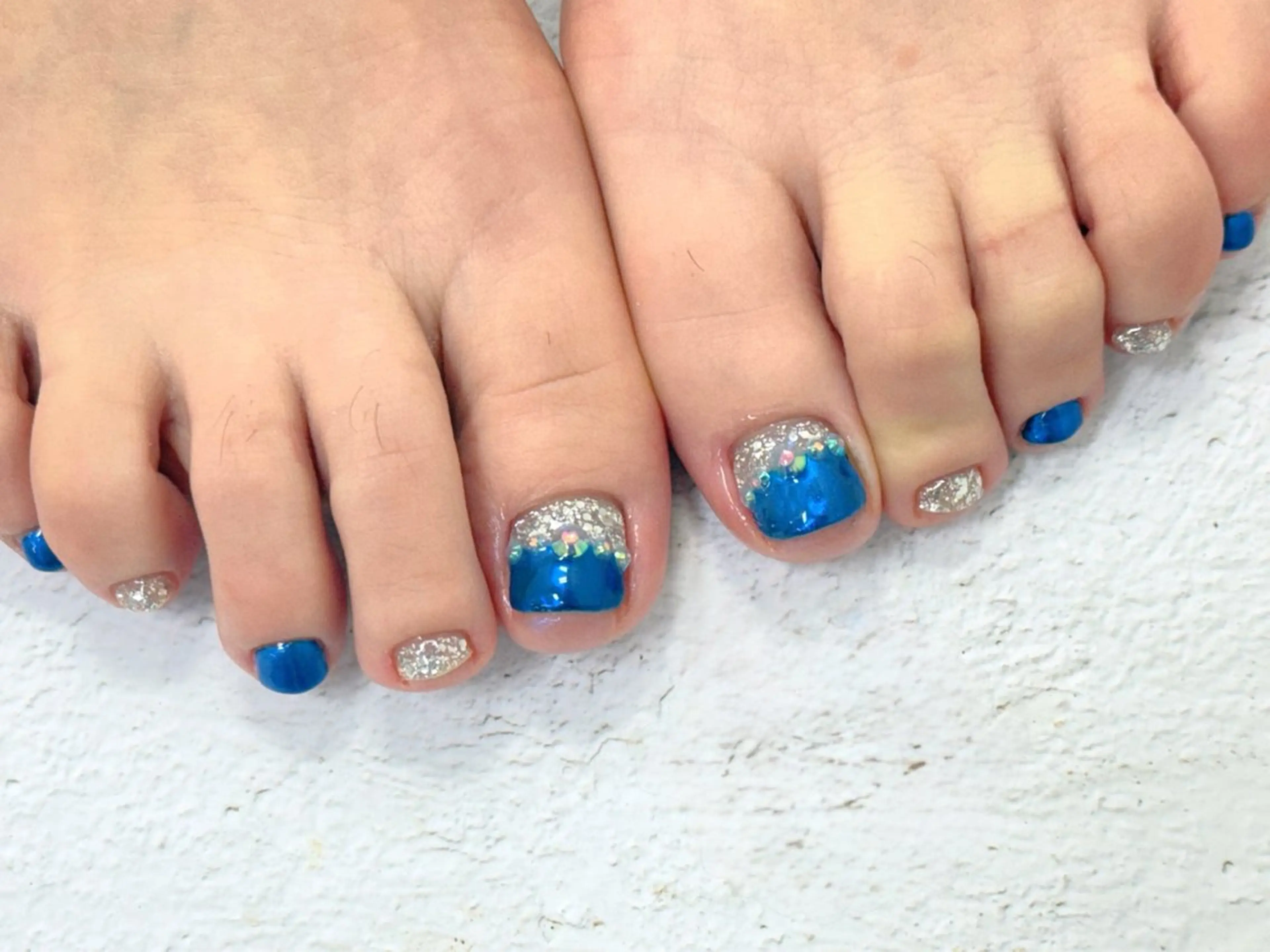 オフ込み特別価格💞フットネイル🤍定額アートコース✨（複雑なアート2​〜​3本程度）の写真