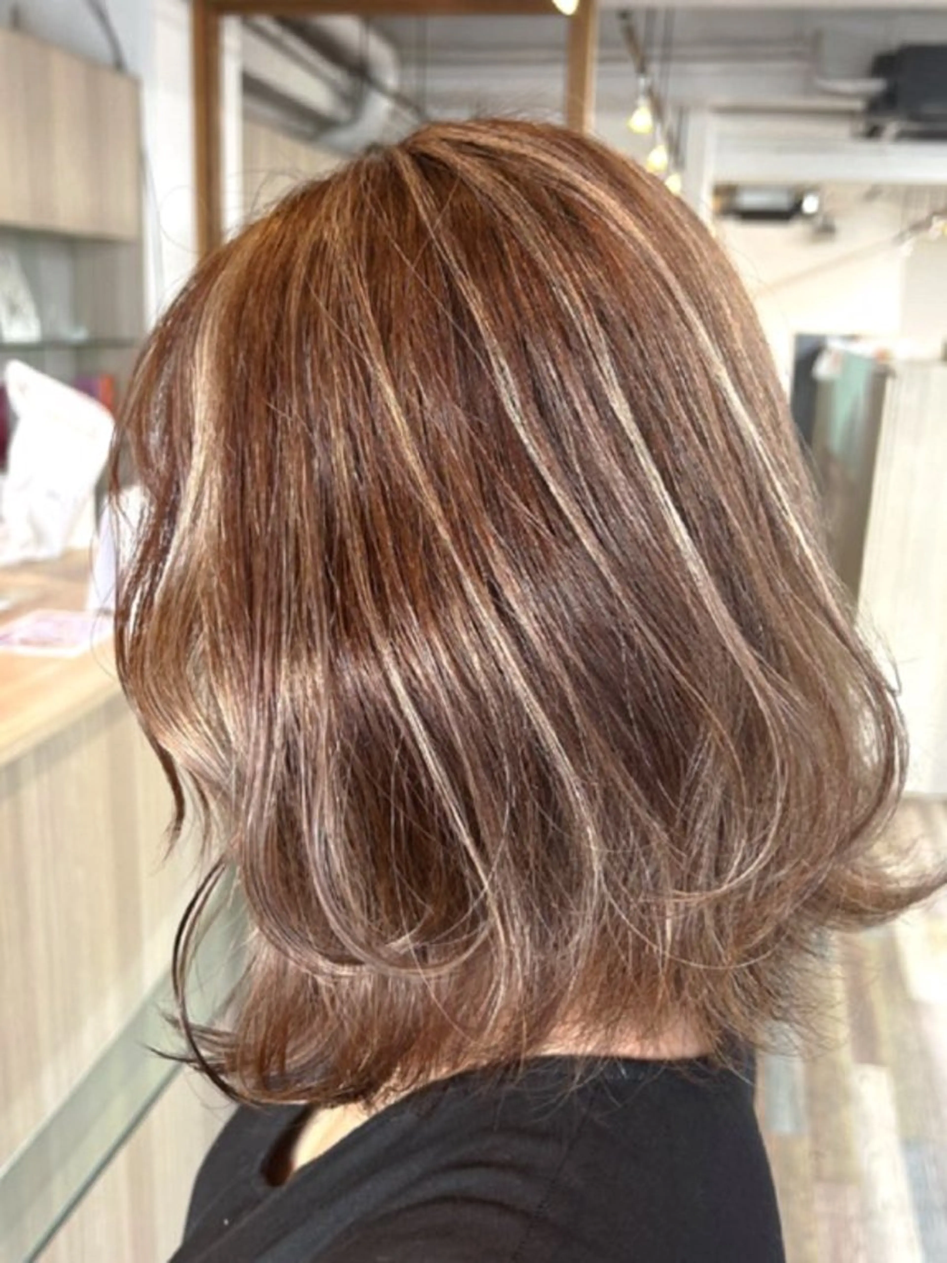 ミディアム カラー ベージュカラー ハイライトカラー ミルクティーベージュ ハイライト ヘアカラー トリートメント ヘアセット ❤️千葉県代表❤️ 店長❤️柿本翔一朗のヘアスタイル