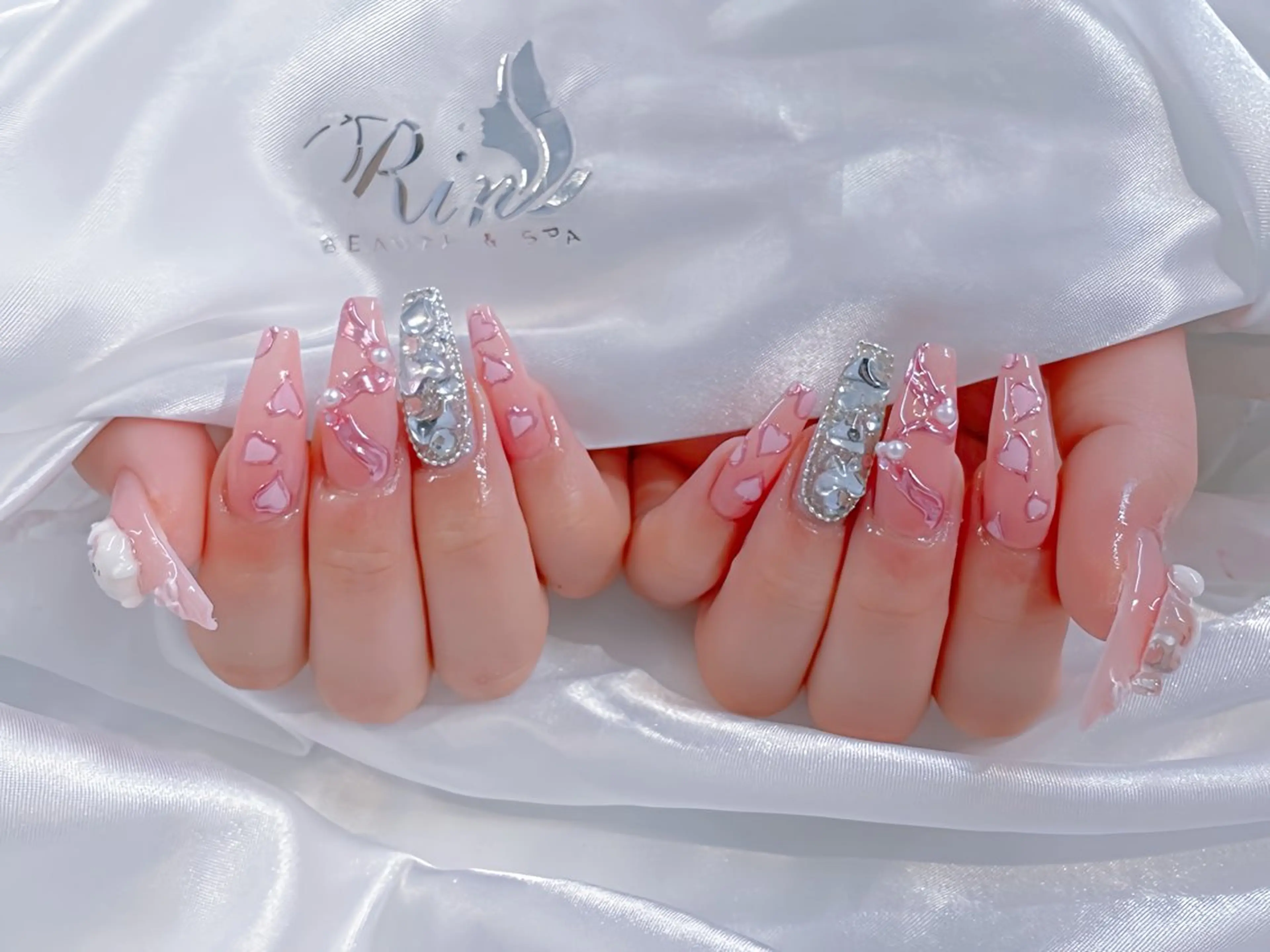 ネイル チークネイル フラッシュネイル フラワーネイル フットネイル ジェルネイル ハンドネイル Rin Nail Shinokuboのネイルデザイン