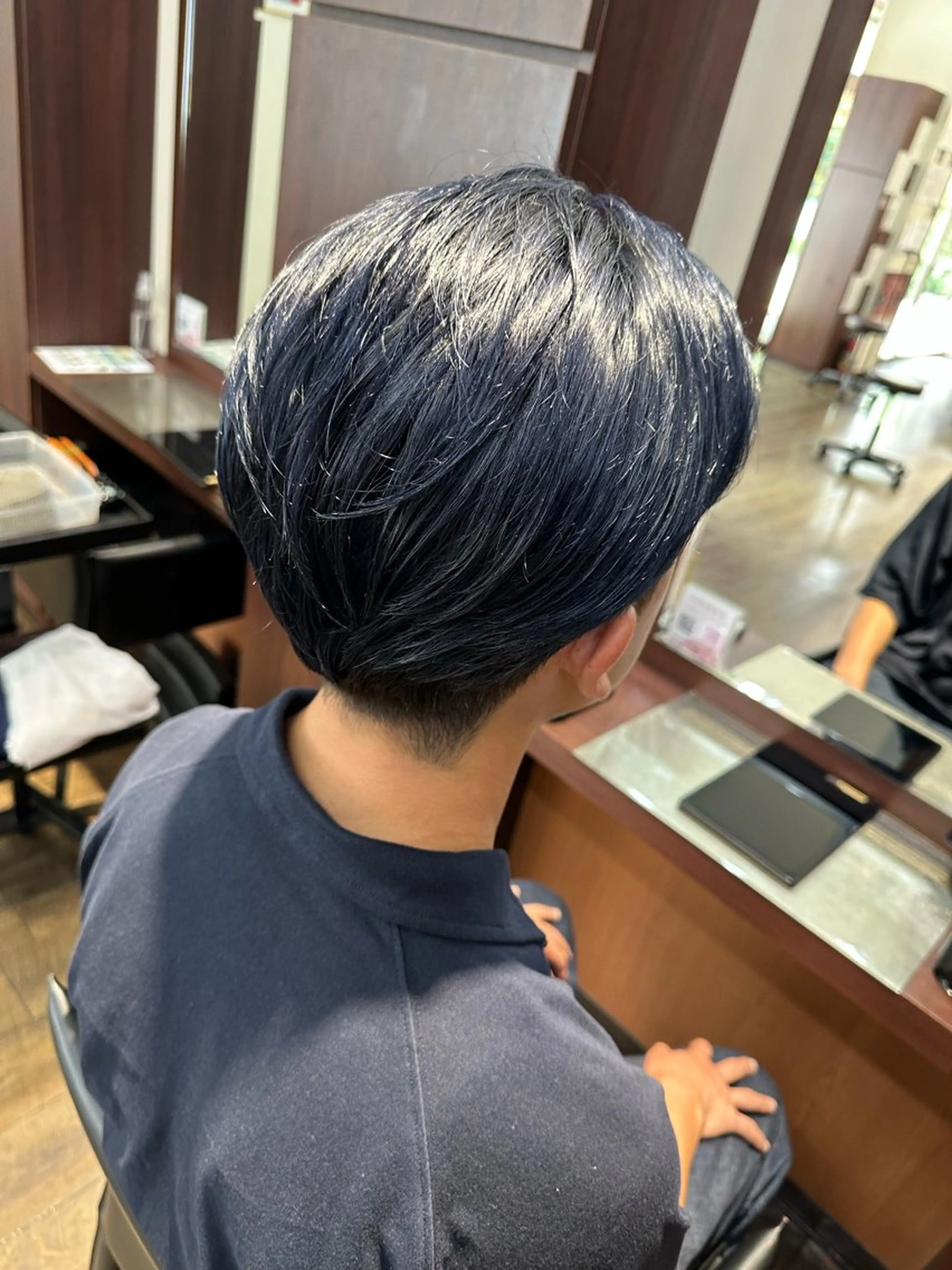 メンズ ヘアカラー TotalBeautysalonCURE所属・CURE 朱梨のネイルデザイン