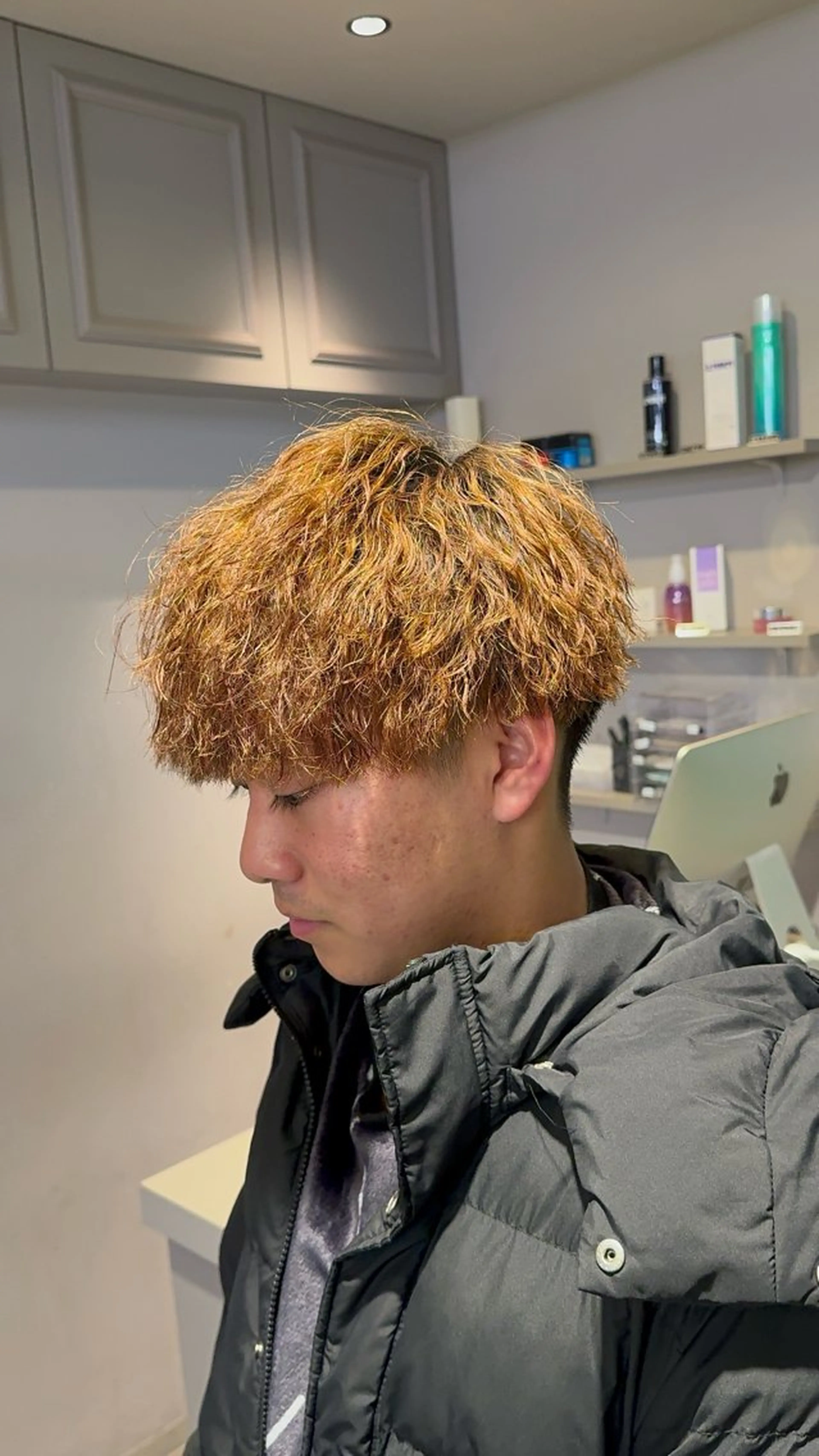 ショート カラー パーマ ヘアアレンジ メンズ マッシュ メンズパーマ カット ヘアカラー パーマ トリートメント ヘアセット 顔まわりカット の達人のヘアスタイル