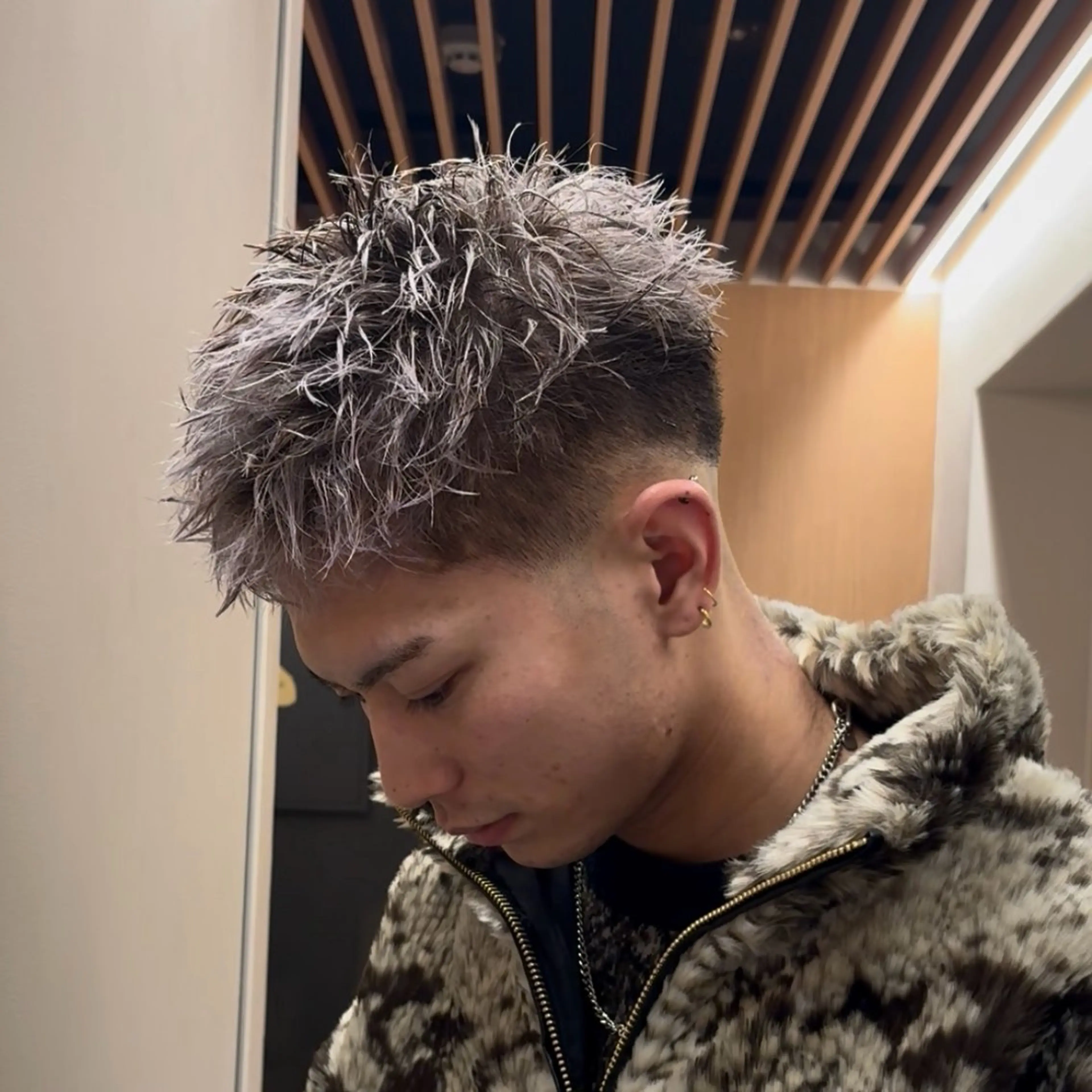 カラー メンズ カット ヘアカラー 💋ホワイトメッシュ /パーマ/メンズ💋のヘアスタイル