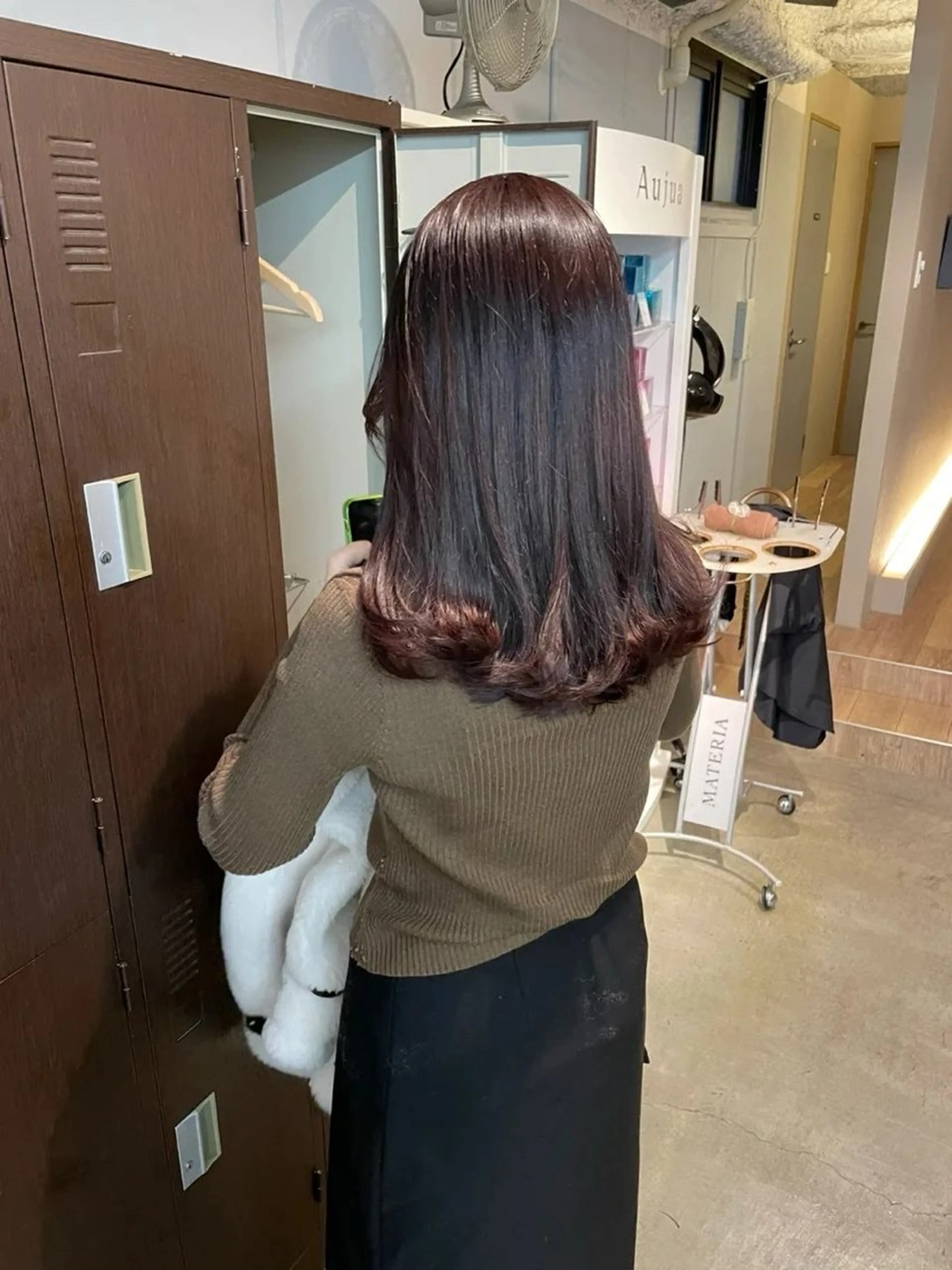 セミロング カラー ライツ オオサカのヘアスタイル