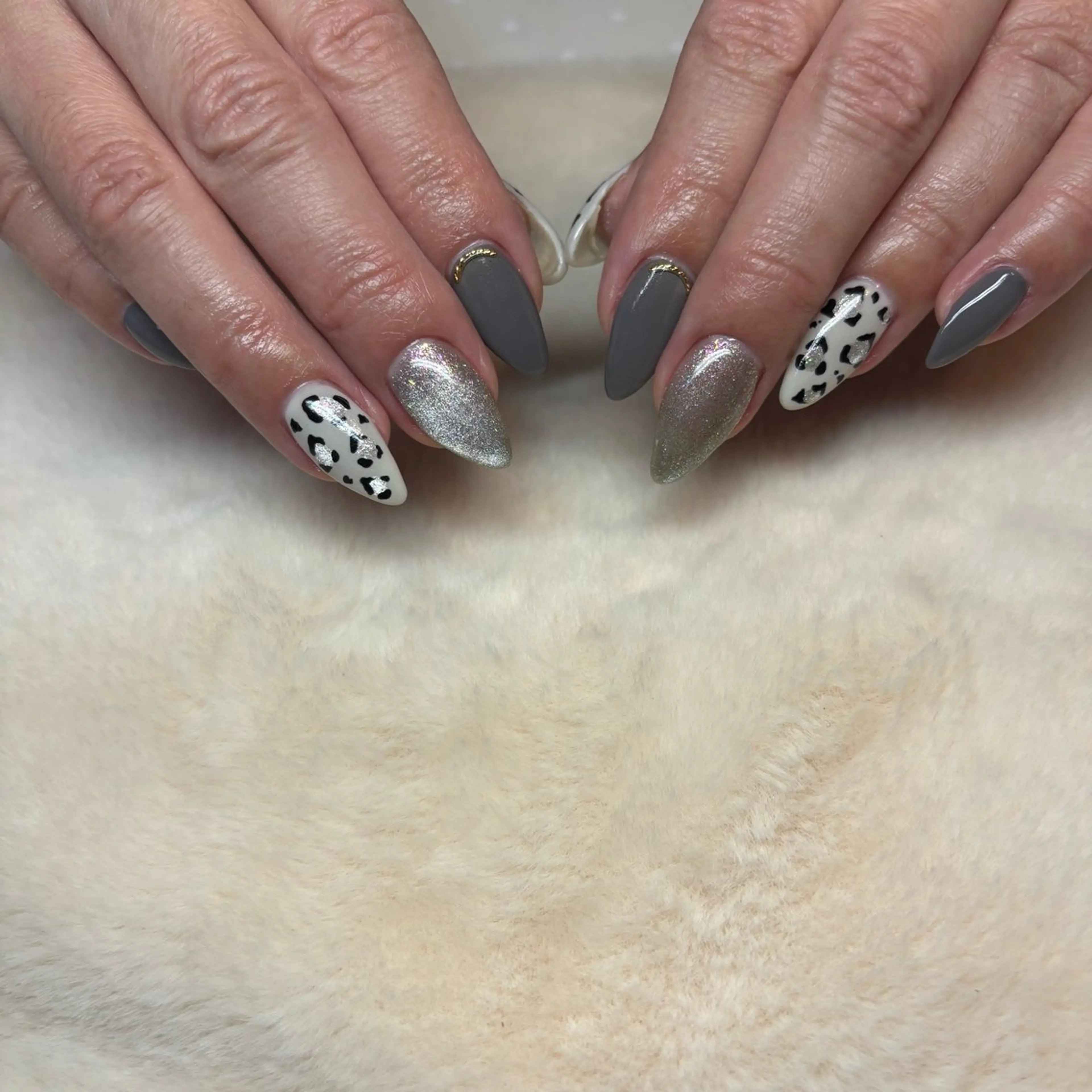 ネイル es nailのネイルデザイン