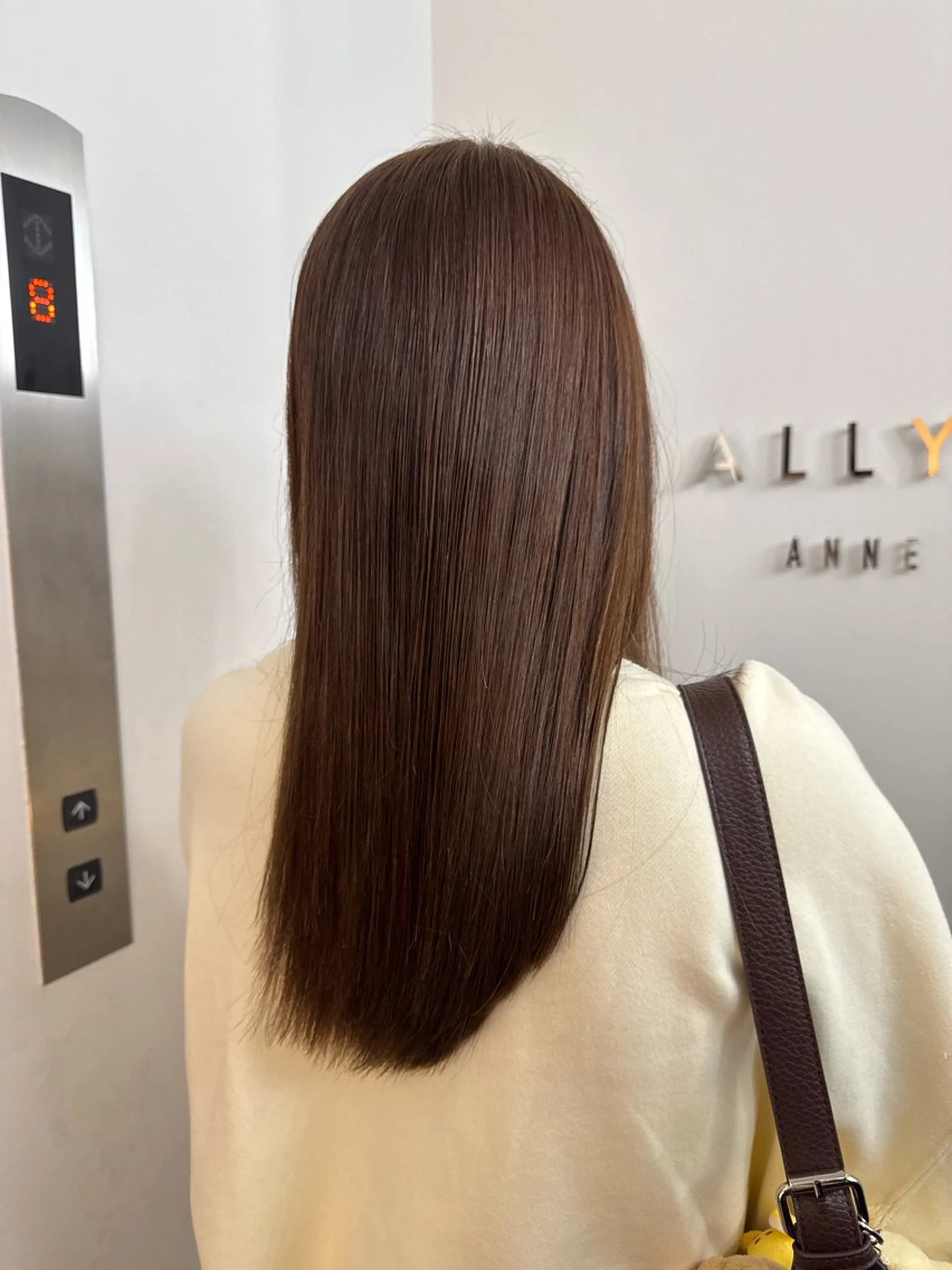 セミロング ヘアカラー 透明感カラー 🤍のヘアスタイル