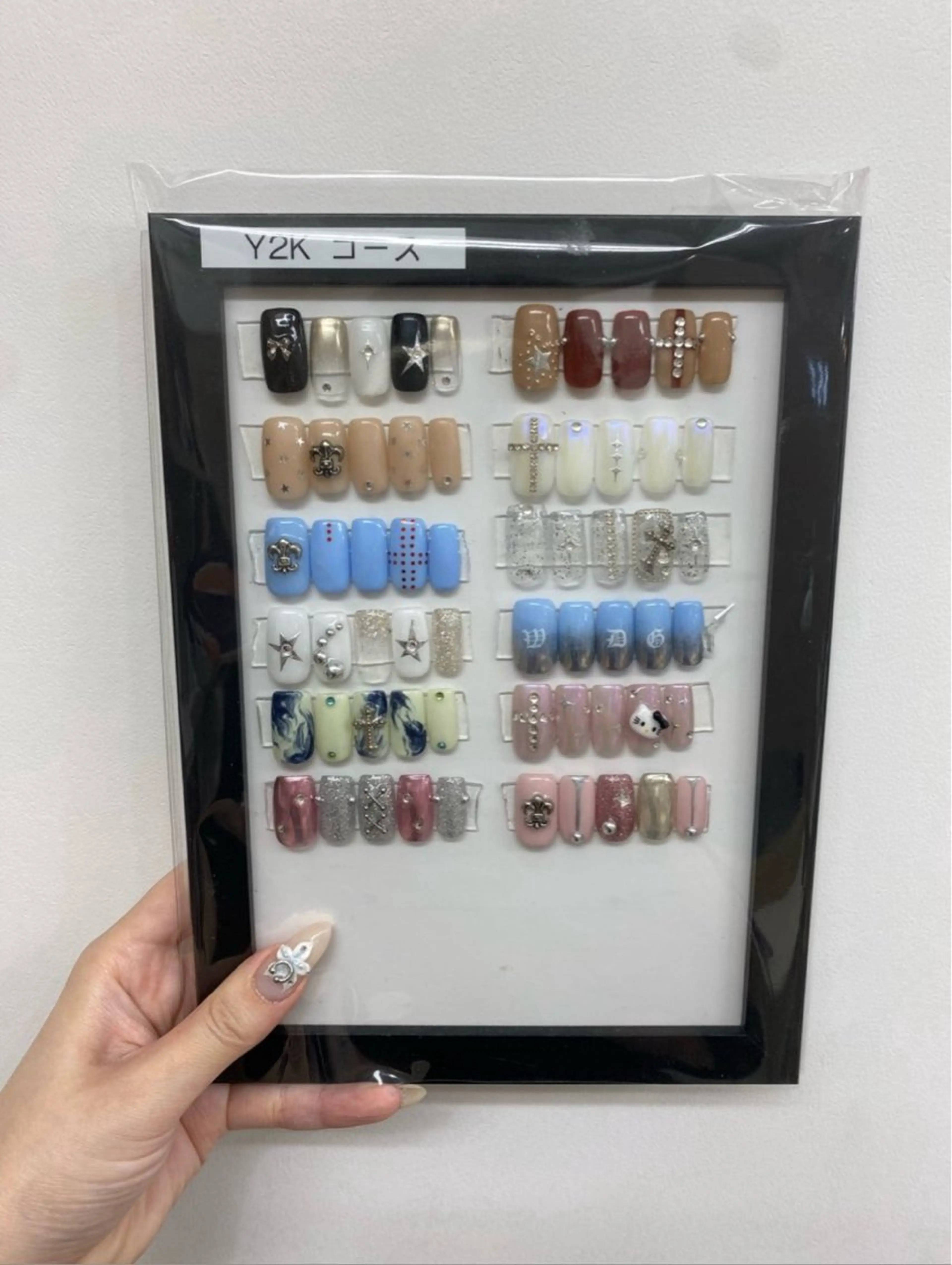 ネイル KUWAHARA Hのネイルデザイン