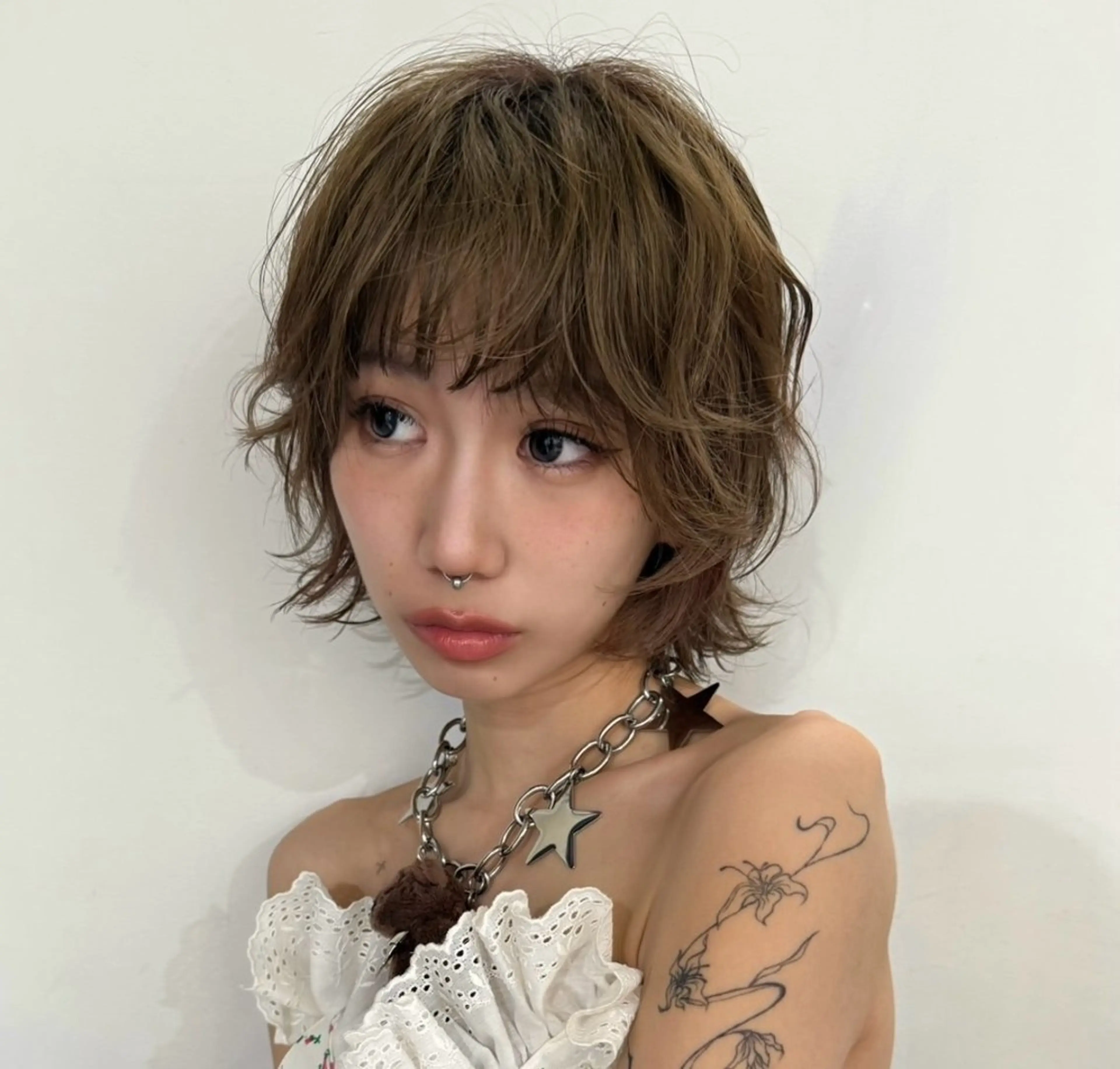 セミロング こだわりハイトーン/ ケアブリーチ/岸のヘアスタイル