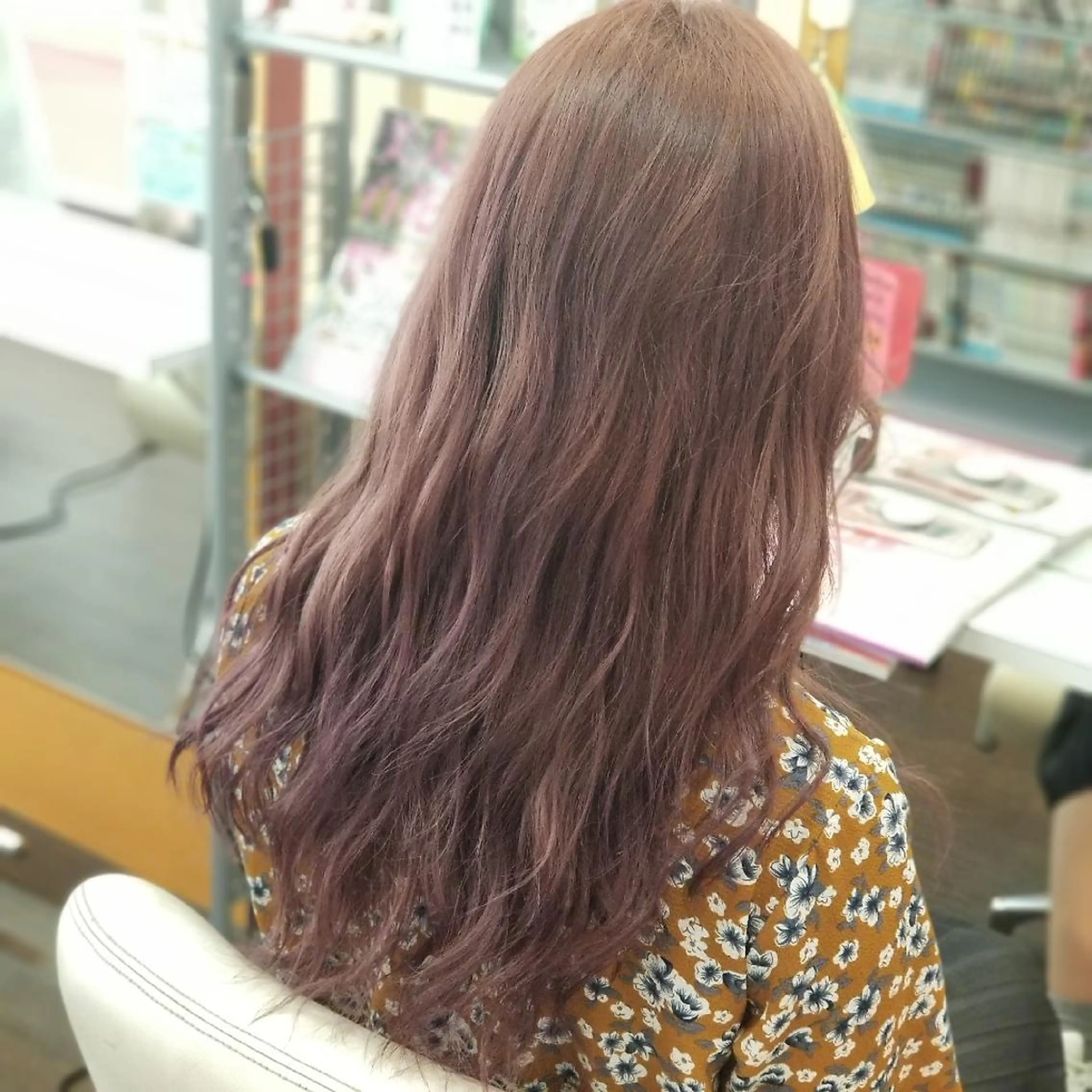 セミロング ヘアカラー 植田 /エクステ /ブリーチ/髪質改善のヘアスタイル