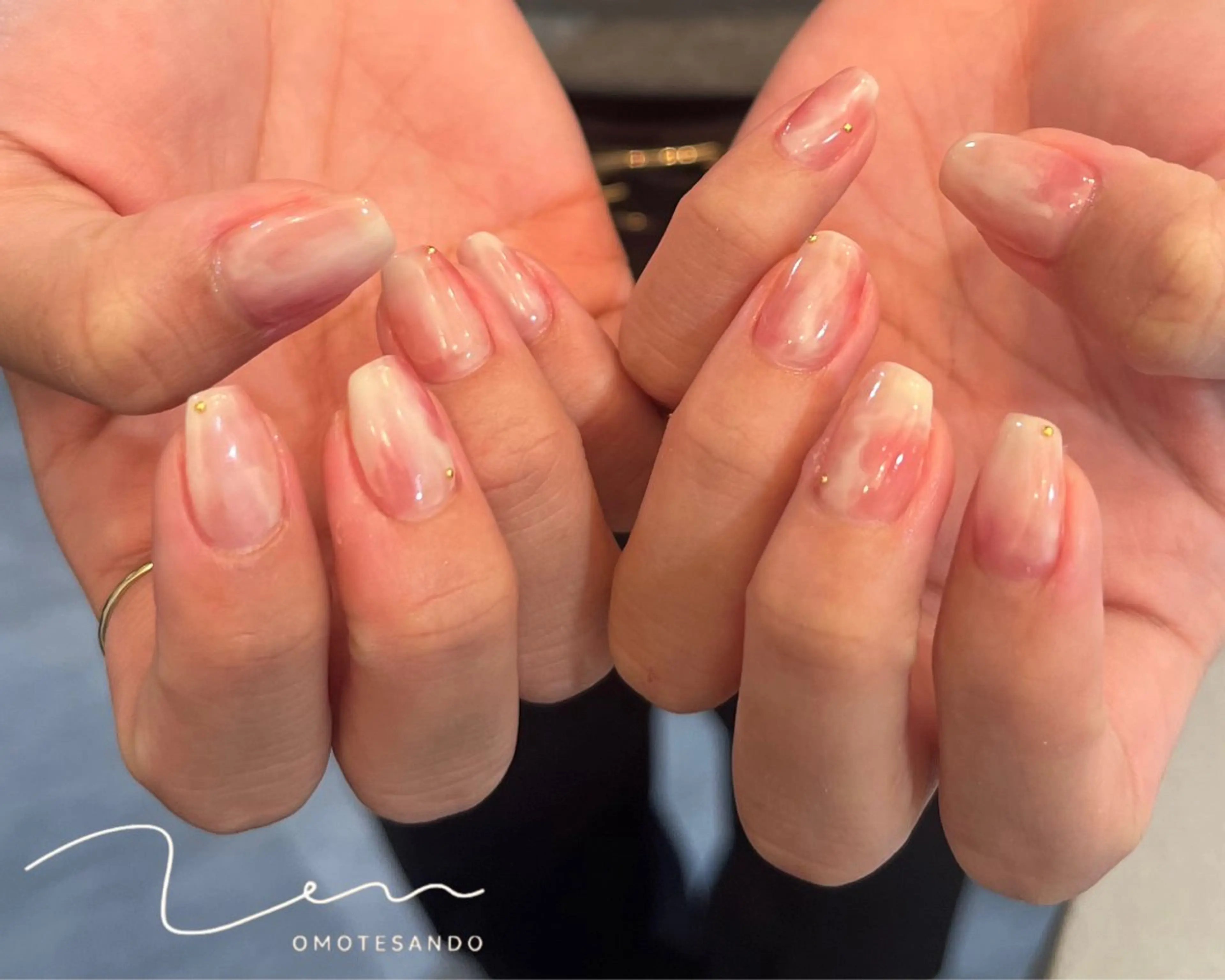 ミディアム ハンドネイル . azusaのネイルデザイン