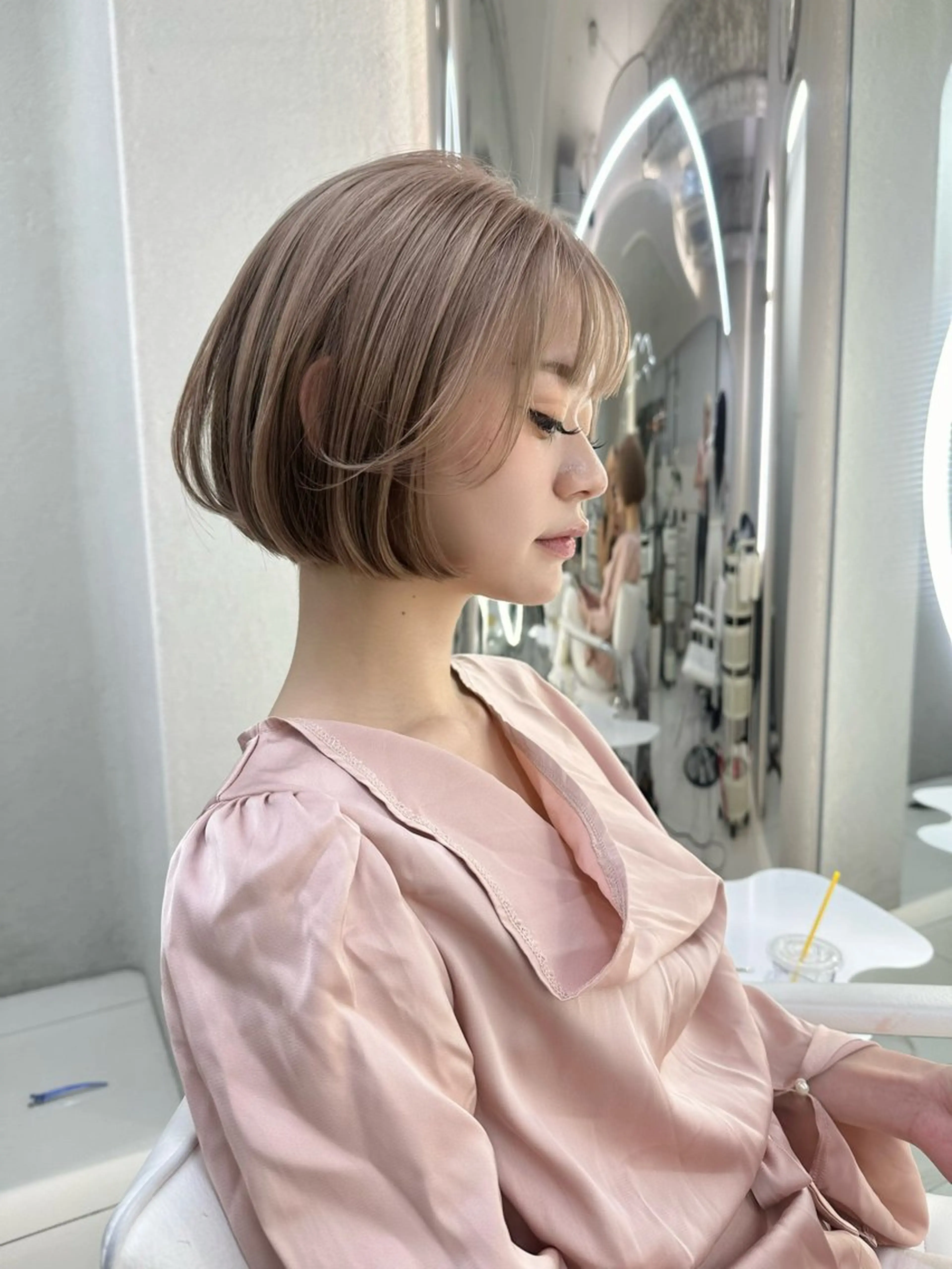 ショート ハイトーンボブ Mizuki.のヘアスタイル