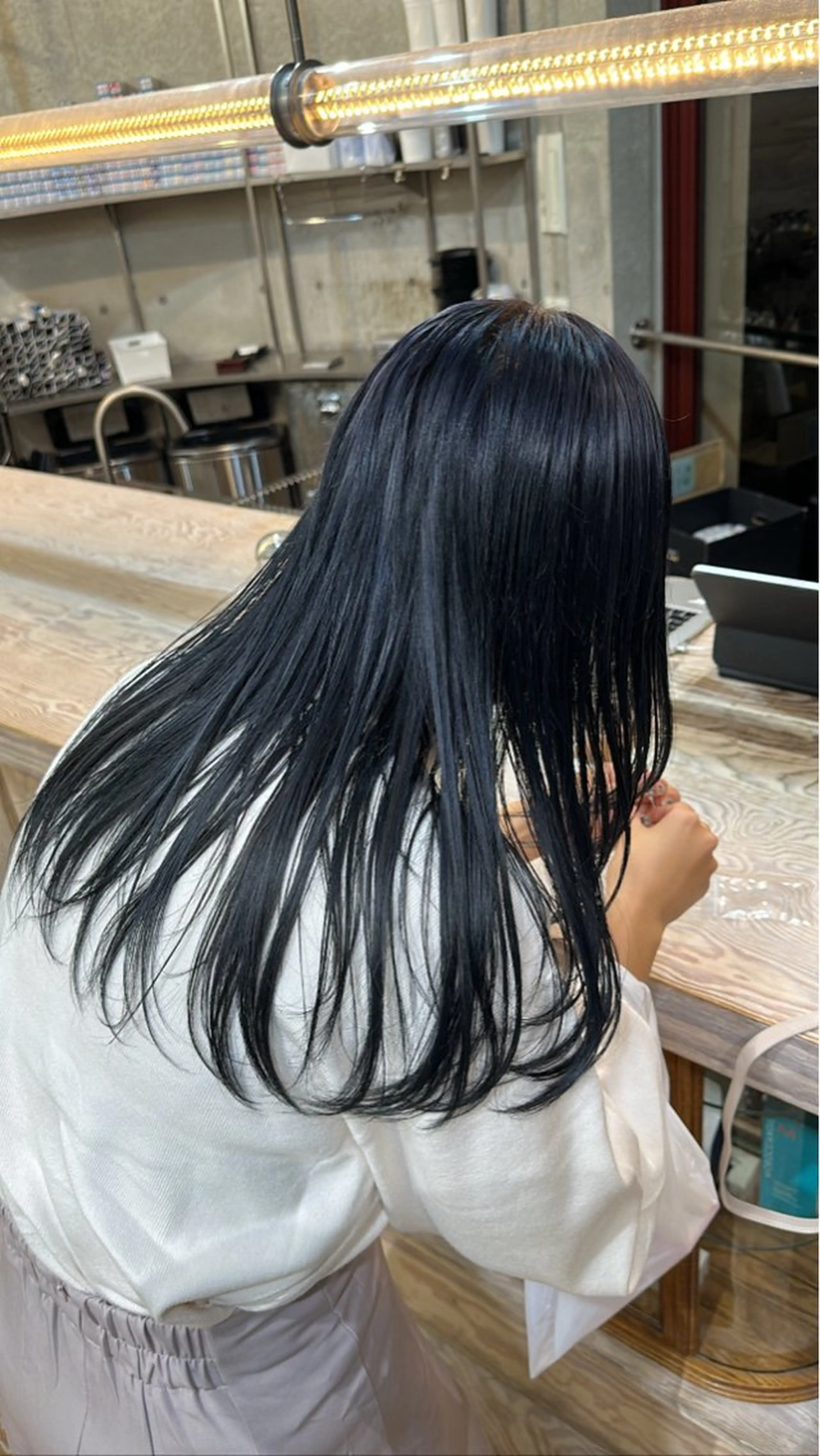 カラー RINA .のヘアスタイル