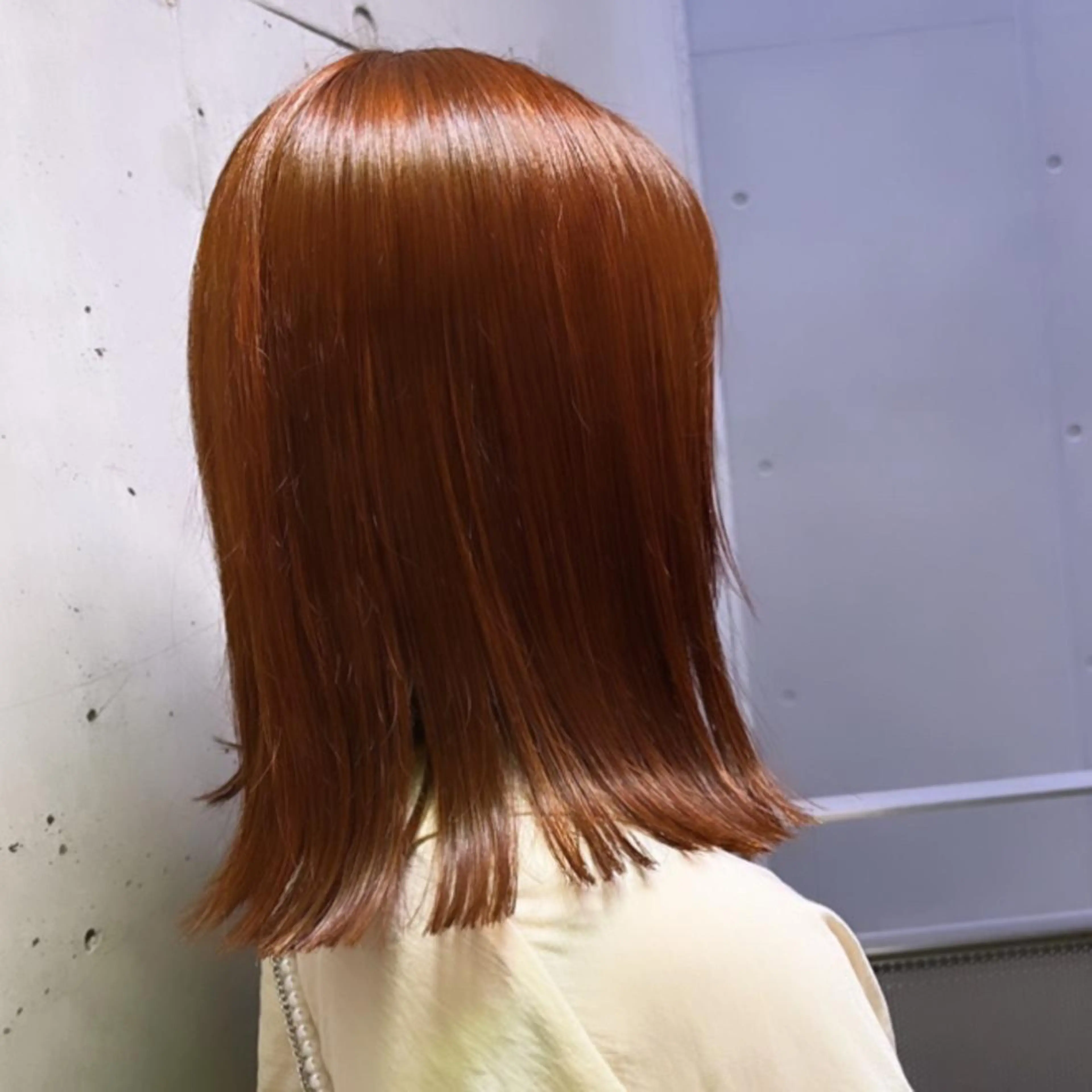 ミディアム カラー ハイトーンカラー オレンジ 韓国風ヘア カット ヘアカラー トリートメント ヘッドスパ ヘアセット カジュアルを女っぽく 𝗮𝘆𝗮𝗰𝗼のヘアスタイル