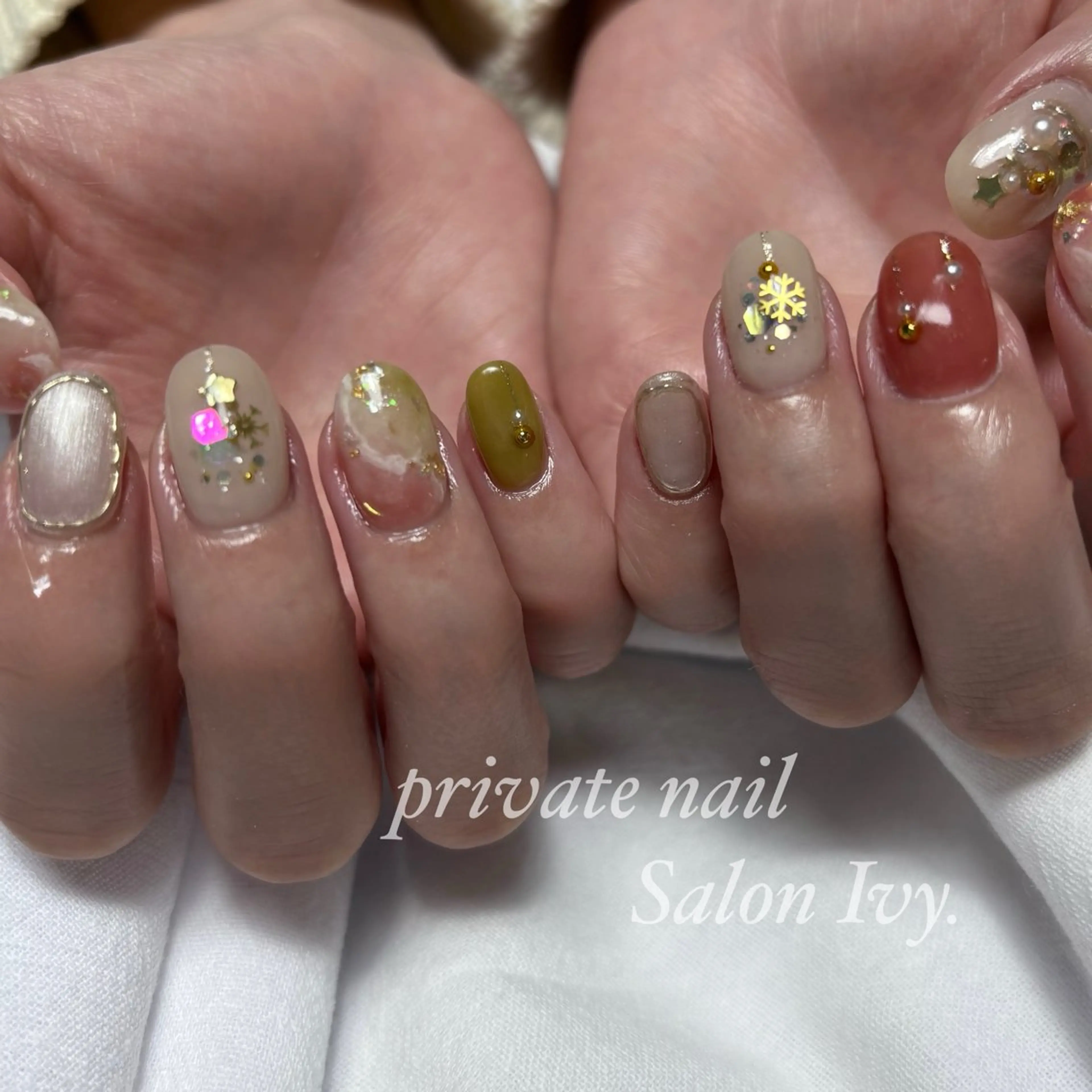 ネイル 冬ネイル クリスマス ハンドネイル ハンドケア Ivy所属・nail salon Ivy【放出】のネイルデザイン