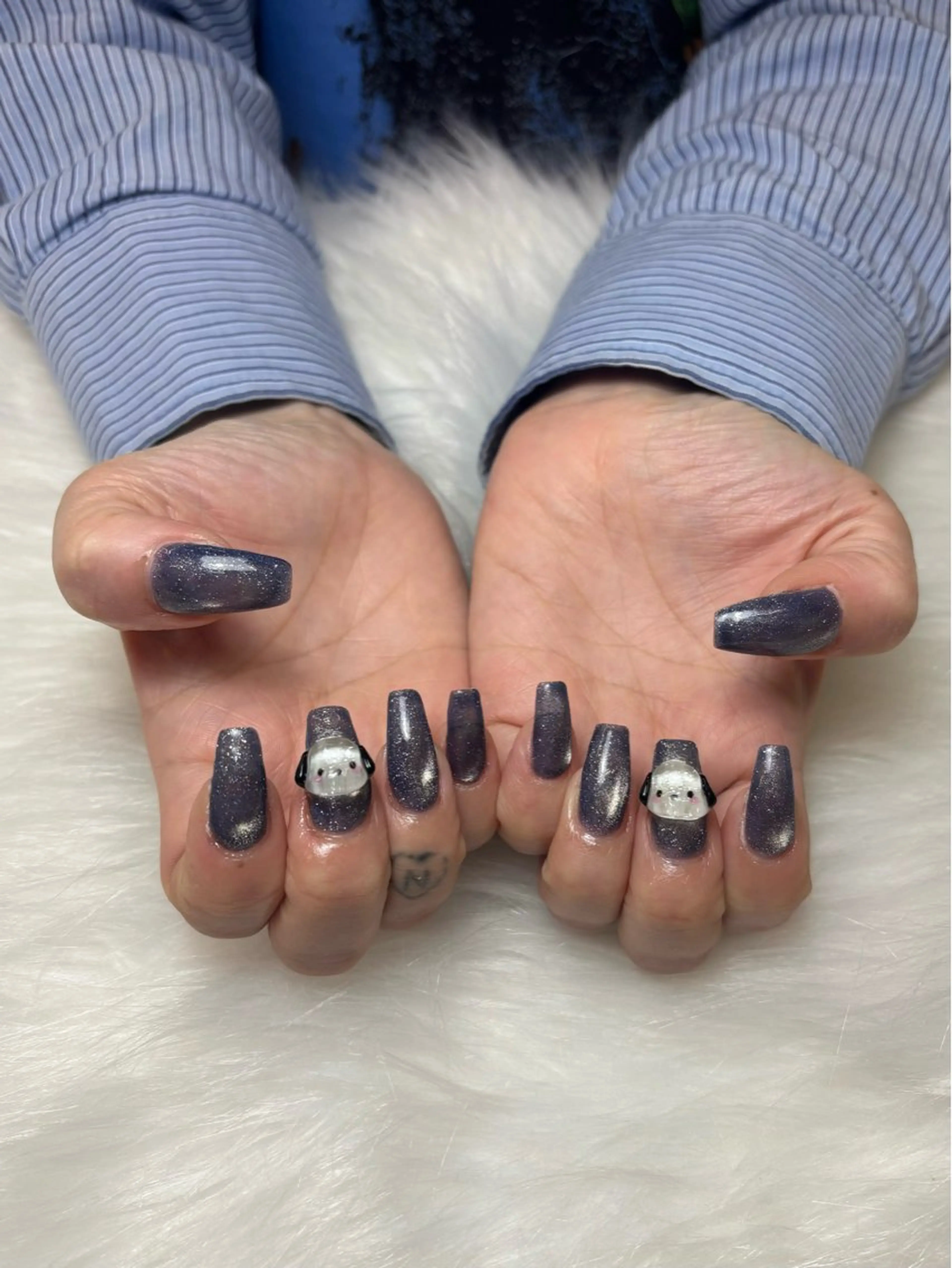 ネイル マグネットネイル ワンカラーネイル ハンドネイル MIHANA 西川口 / NAGISAᐩᕀのネイルデザイン