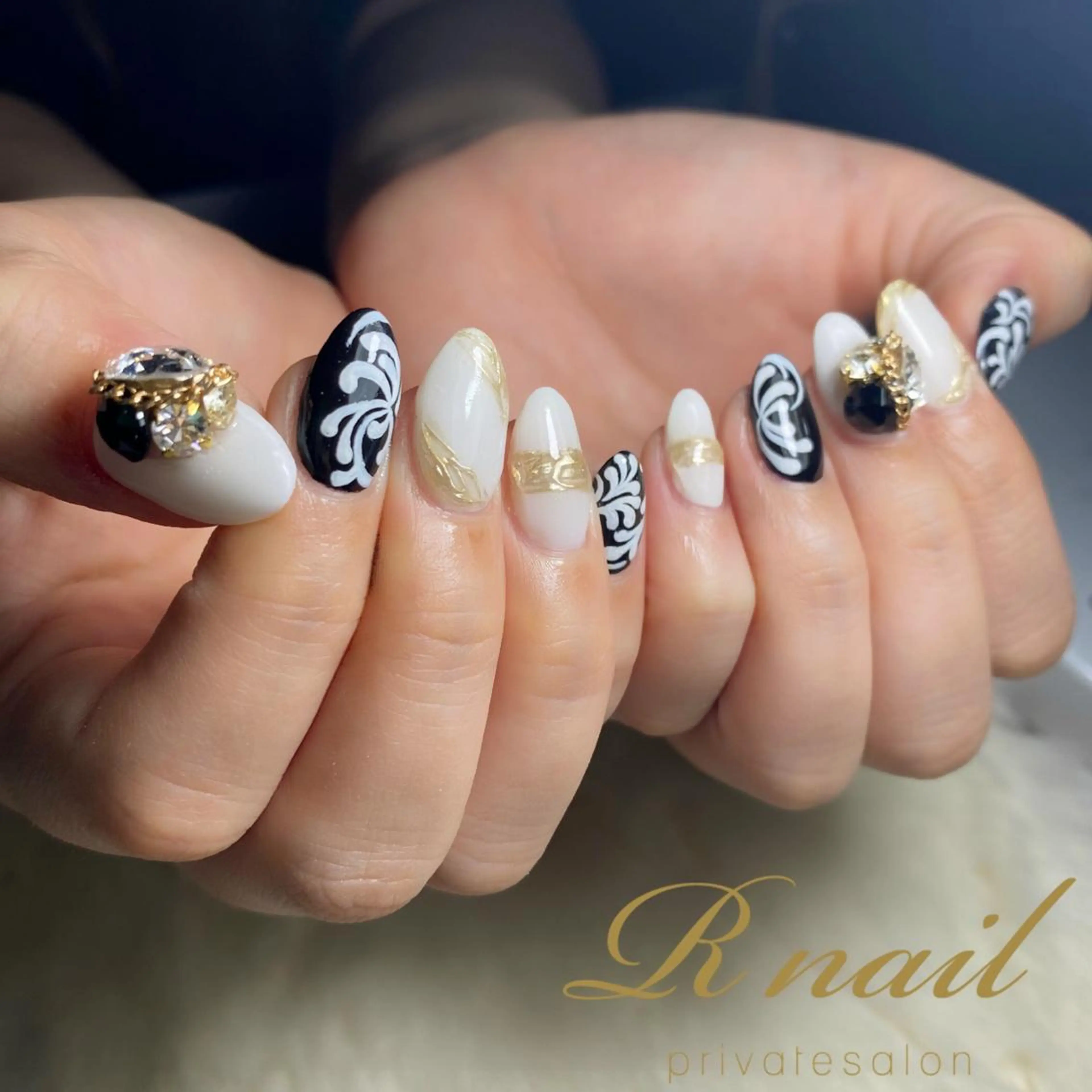 ネイル R nailのネイルデザイン