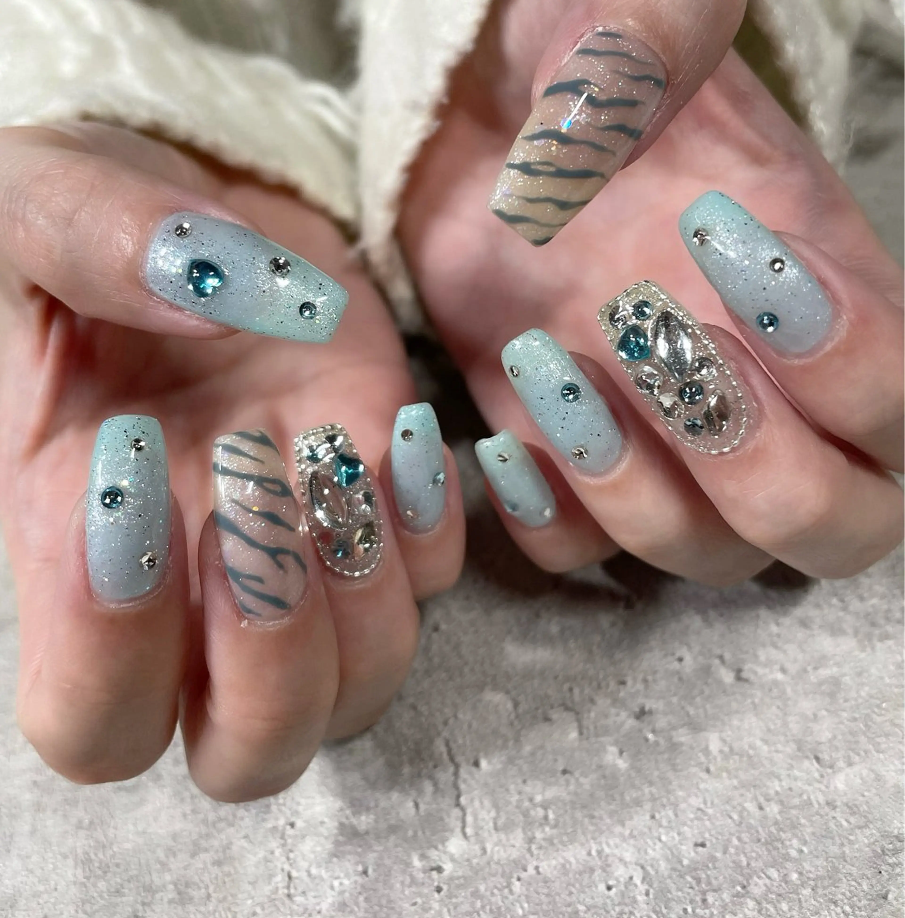 ネイル ジェルネイル 東 千夏のネイルデザイン