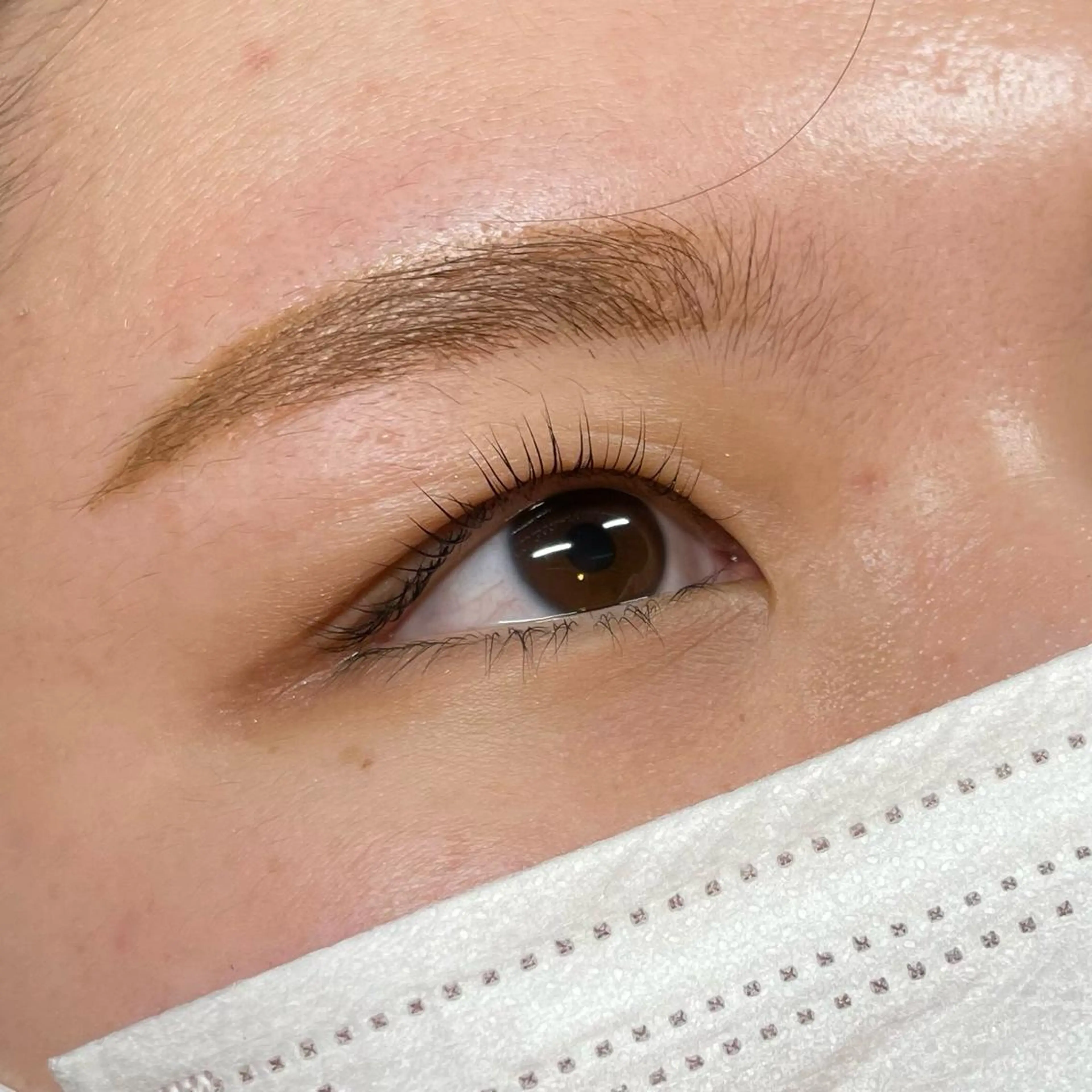 マツエク・マツパ ROW beaute所属・ROW beaute Sakiの眉毛・アイブロウイメージ