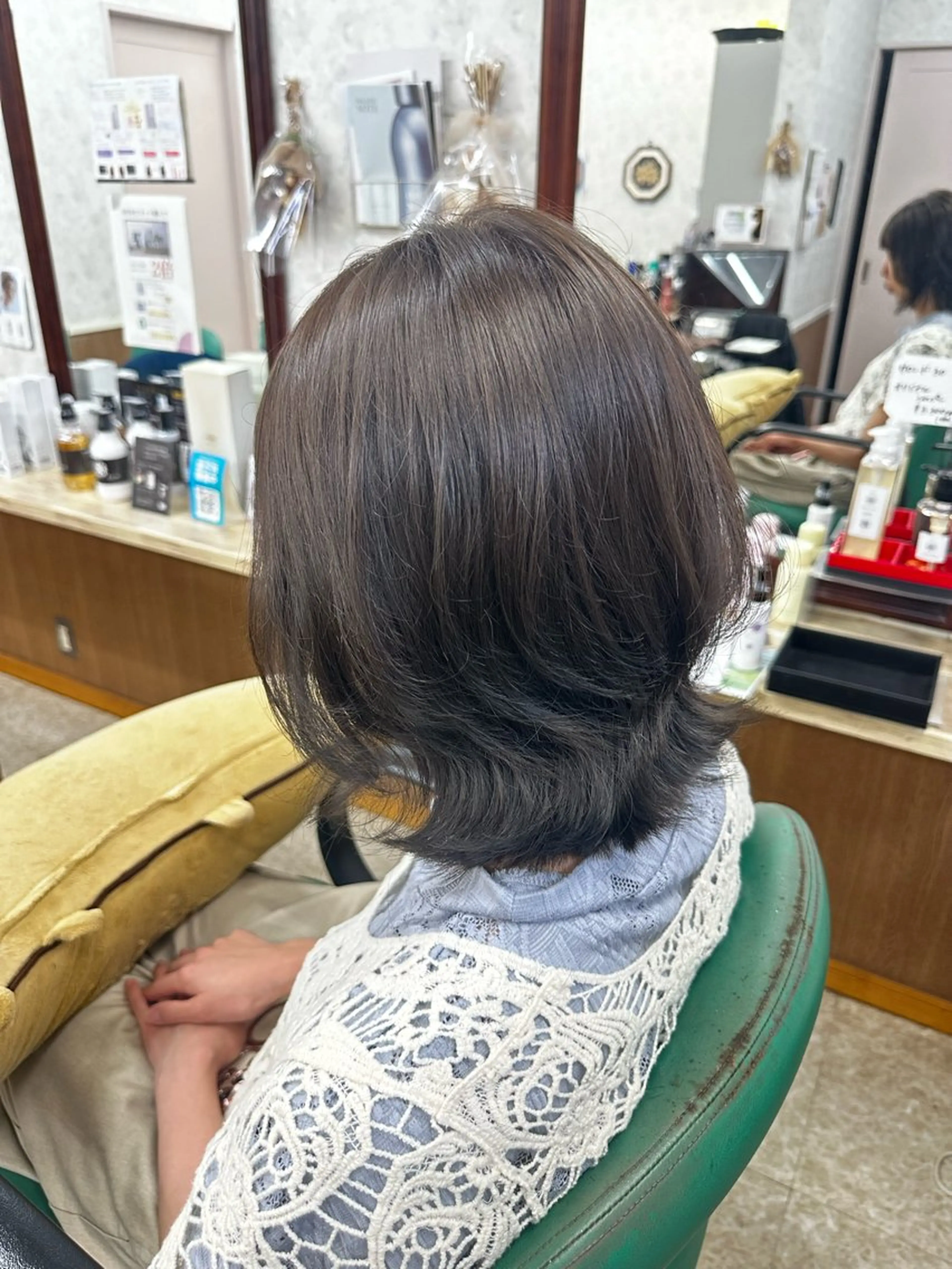 ミディアム カラー カット ヘアカラー トリートメント 髪質改善のプロ✨りな さんのヘアスタイル