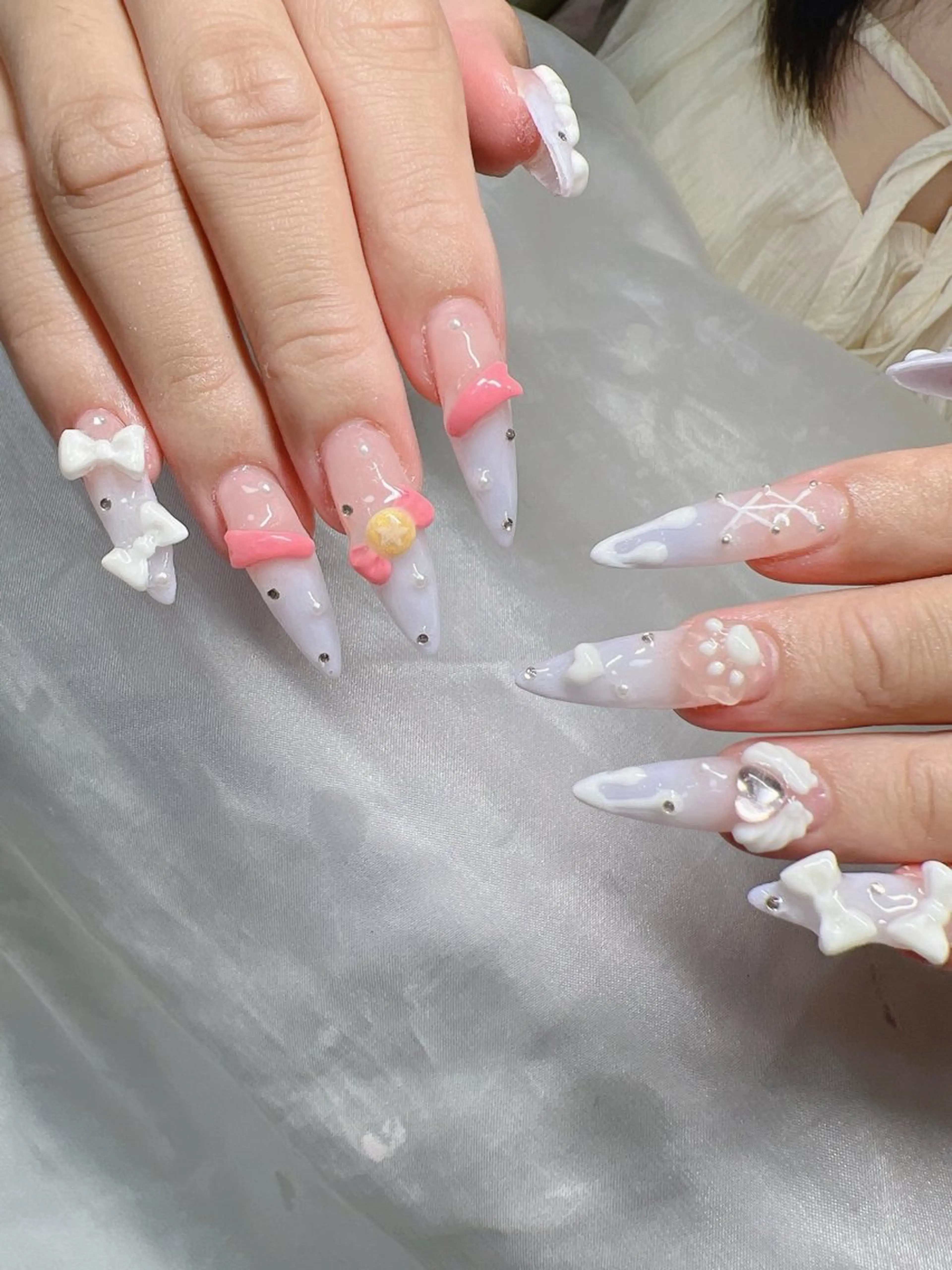ネイル ハンドネイル Lee Nailsのネイルデザイン