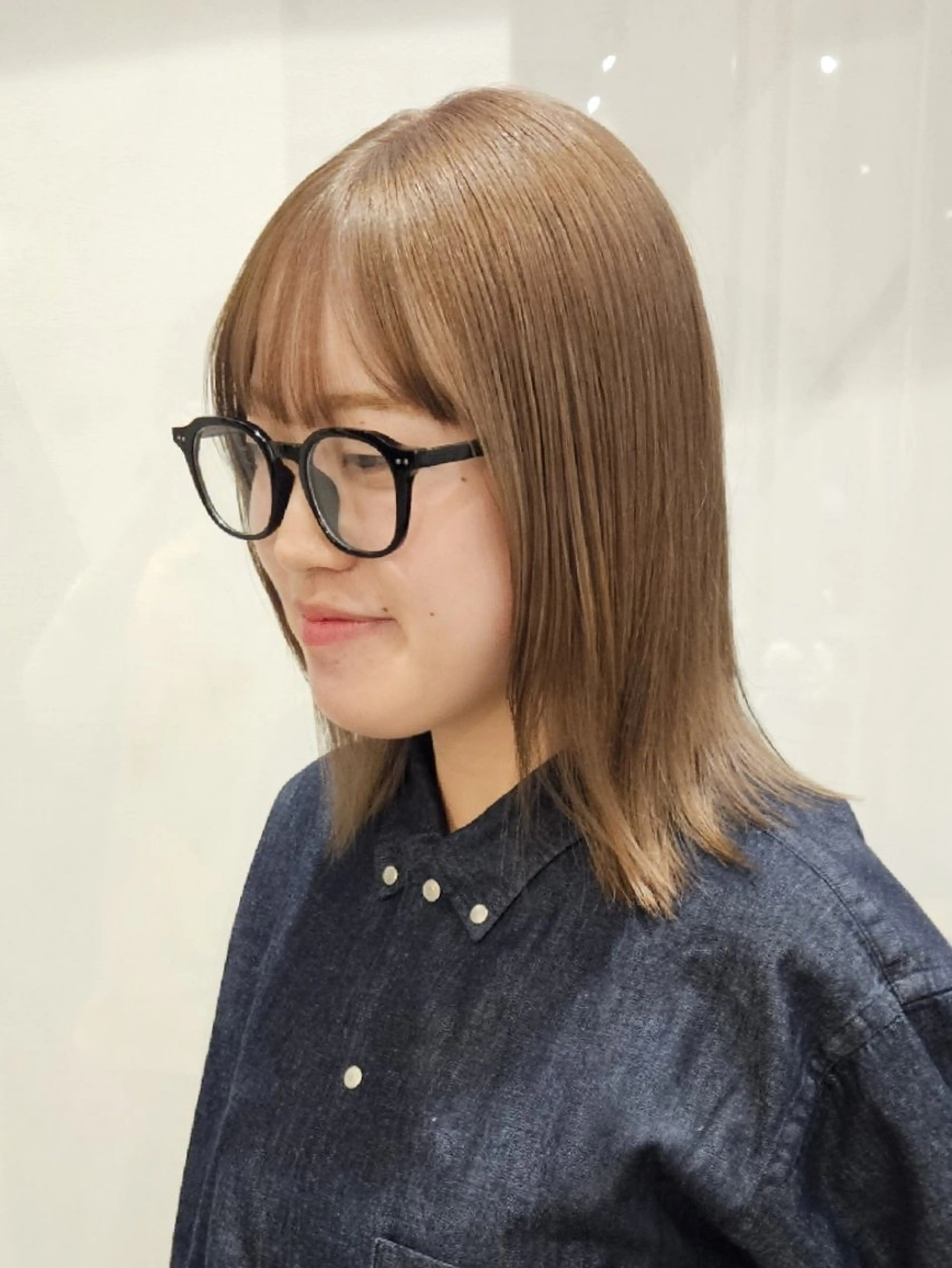 セミロング カラー ベージュカラー 透明感カラー ミルクティーベージュ ヘアカラー トリートメント ill 天神大名所属・YOKUTO 透明感カラーボブ特化のヘアスタイル