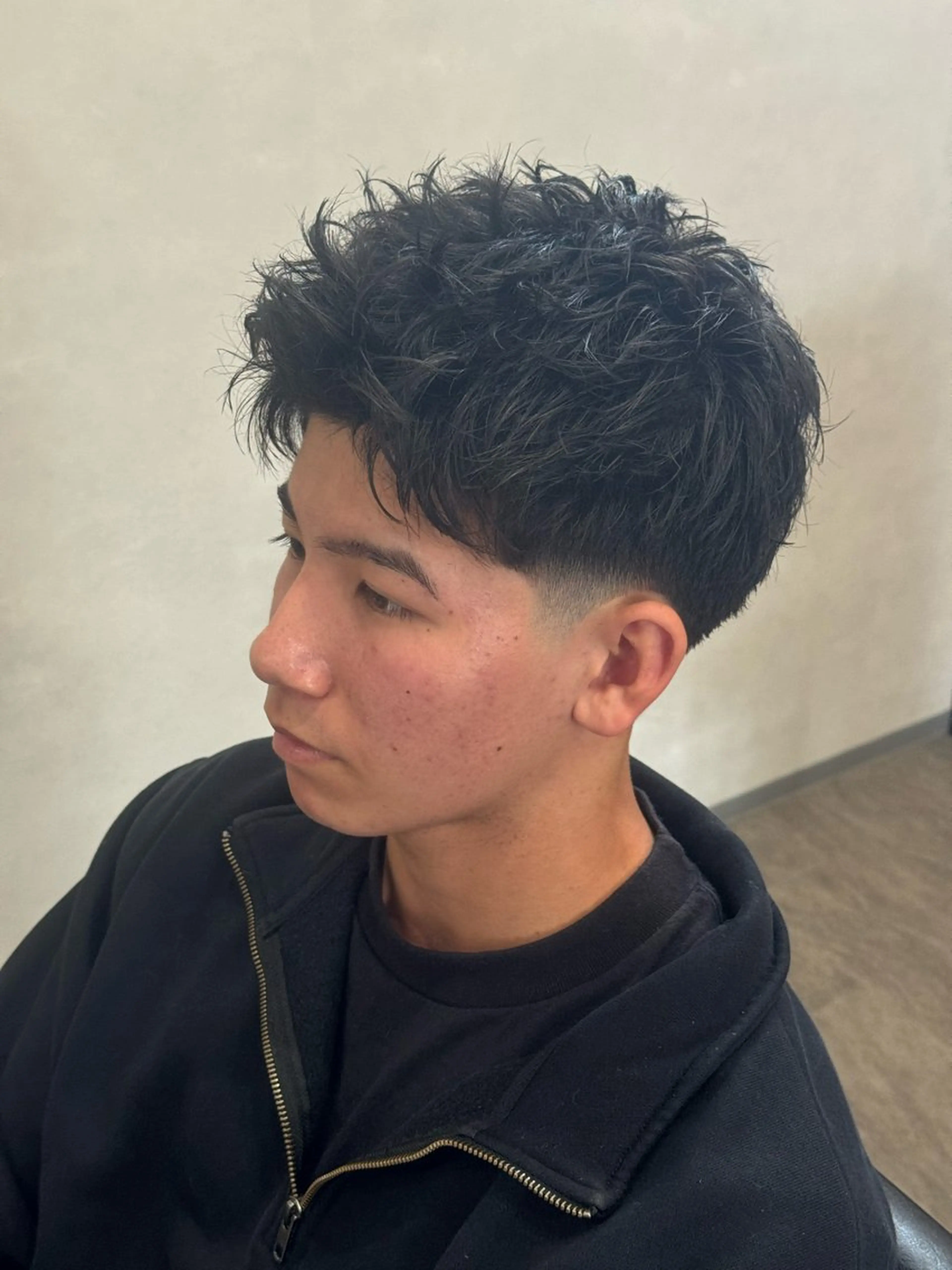 ショート メンズ フェードカット カット 鈴木 陸のヘアスタイル