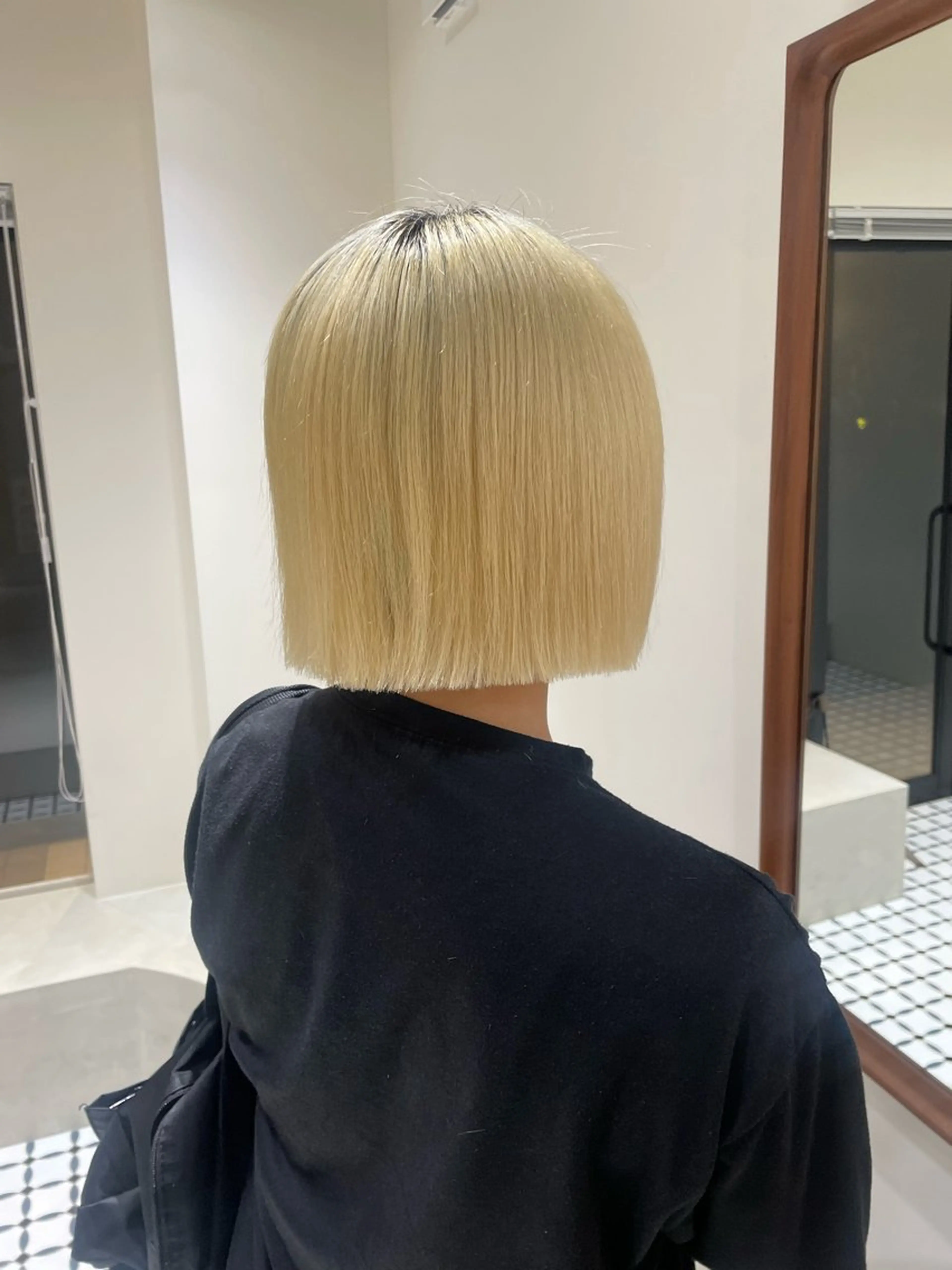 ショート ボブ DEE okumuraのヘアスタイル