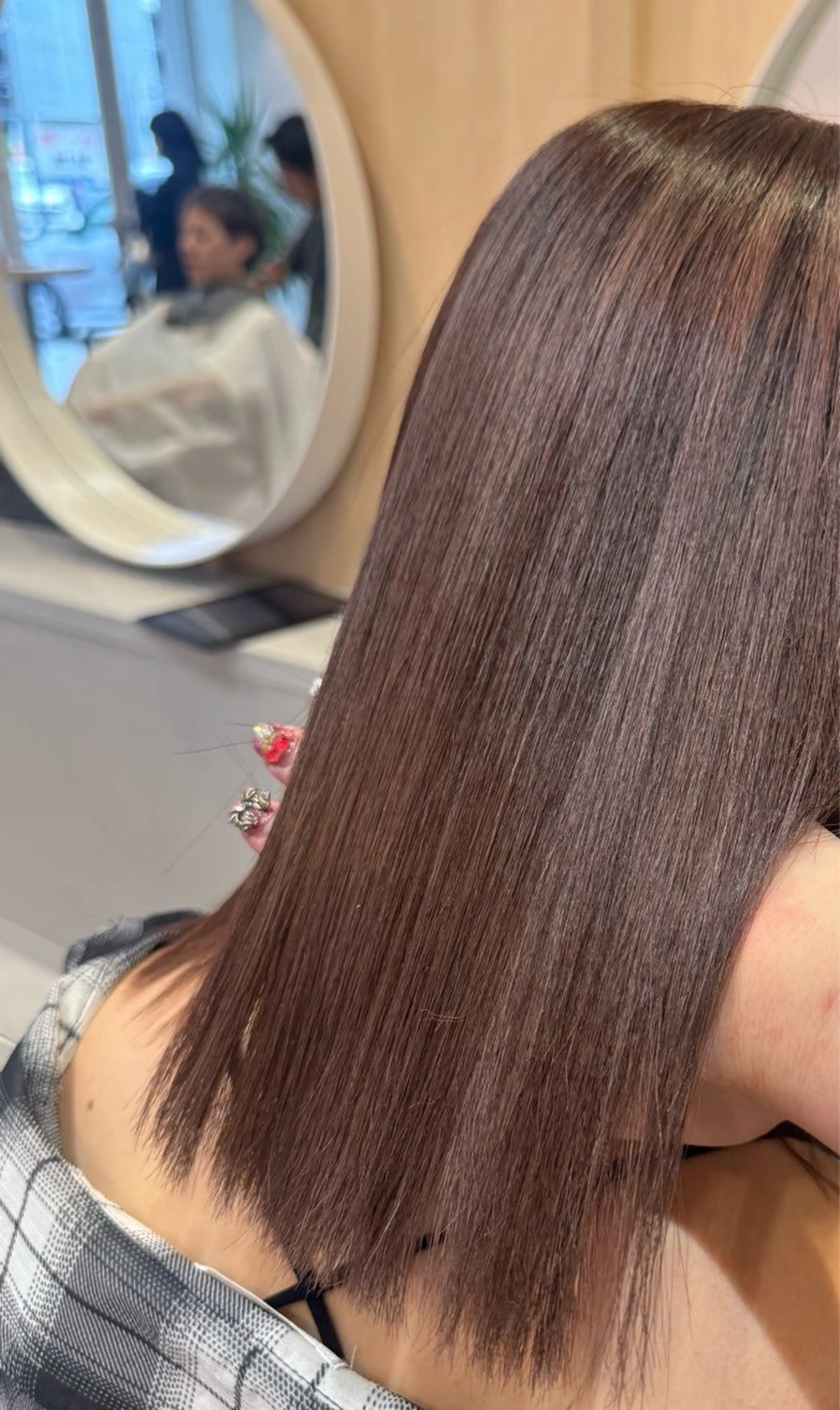 ミディアム カラー カット ヘアカラー トリートメント BELLE by revo所属・𝘀𝗮𝗲/ 艶髪/ショートボブのヘアスタイル