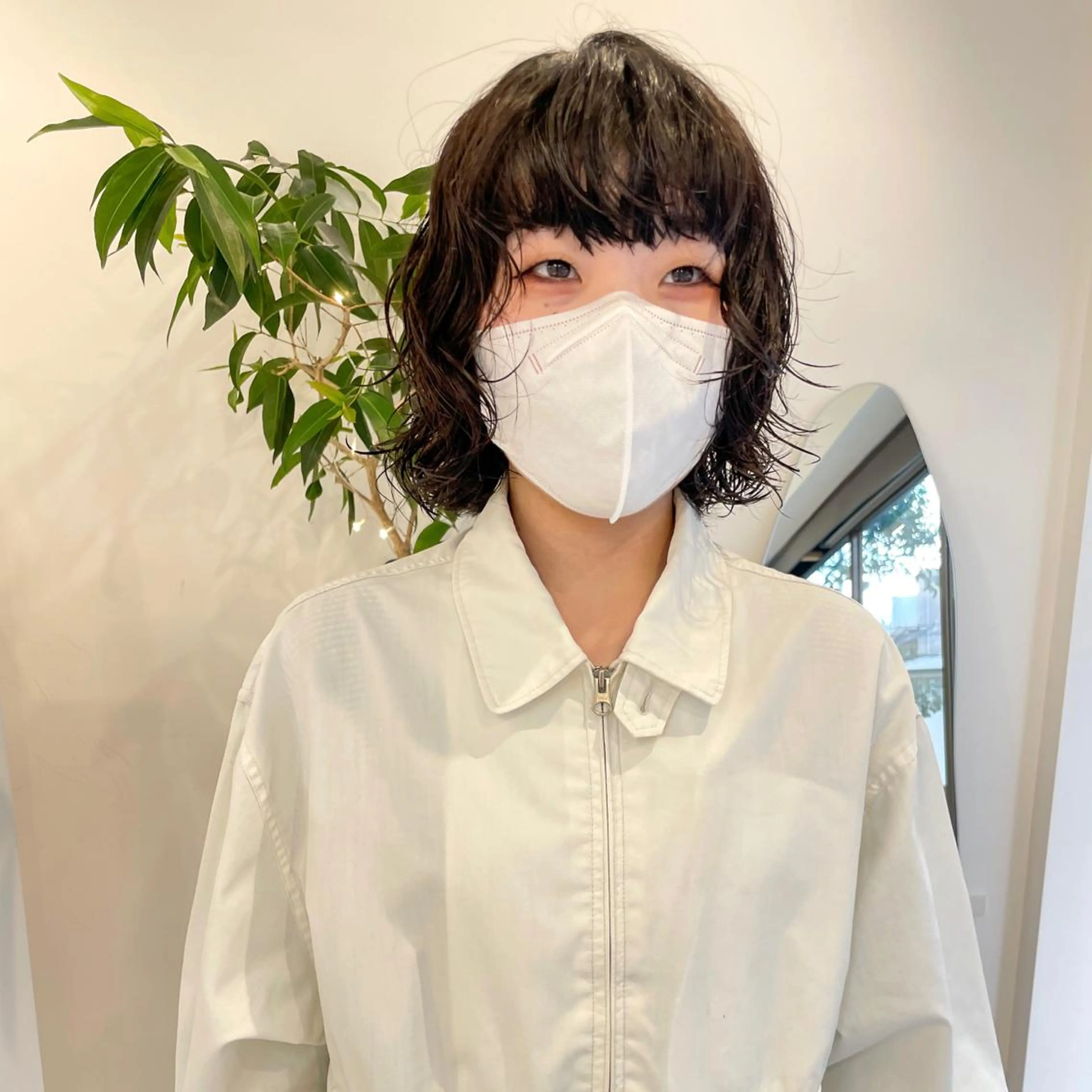 ミディアム パーマ 切りっぱなしボブ ショートボブ ミディアムパーマ ボブ 外ハネヘア 可愛いパーマスタイル といえばISSEYのヘアスタイル