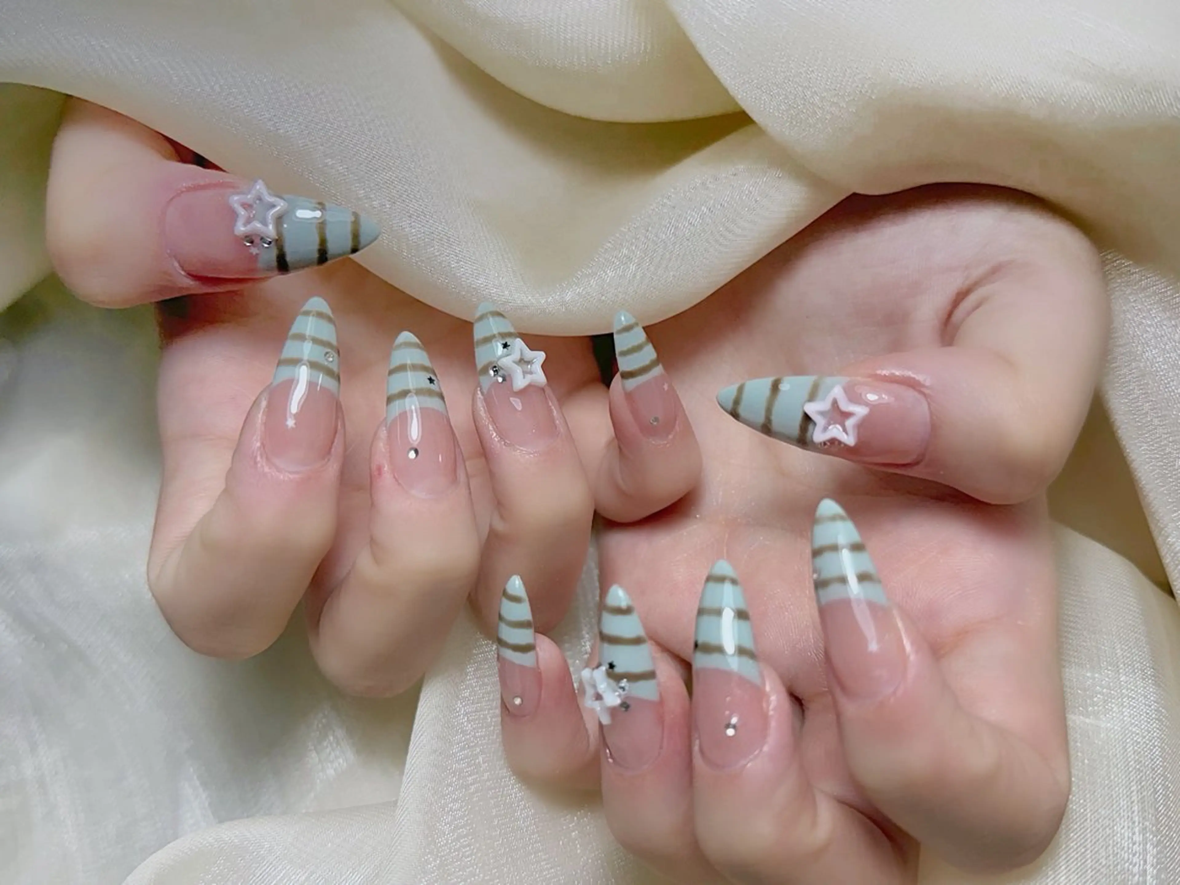 ネイル チークネイル 長さ出し フレンチネイル ジェルネイル 韓国ネイル ハンドネイル Rolakira マニのネイルデザイン